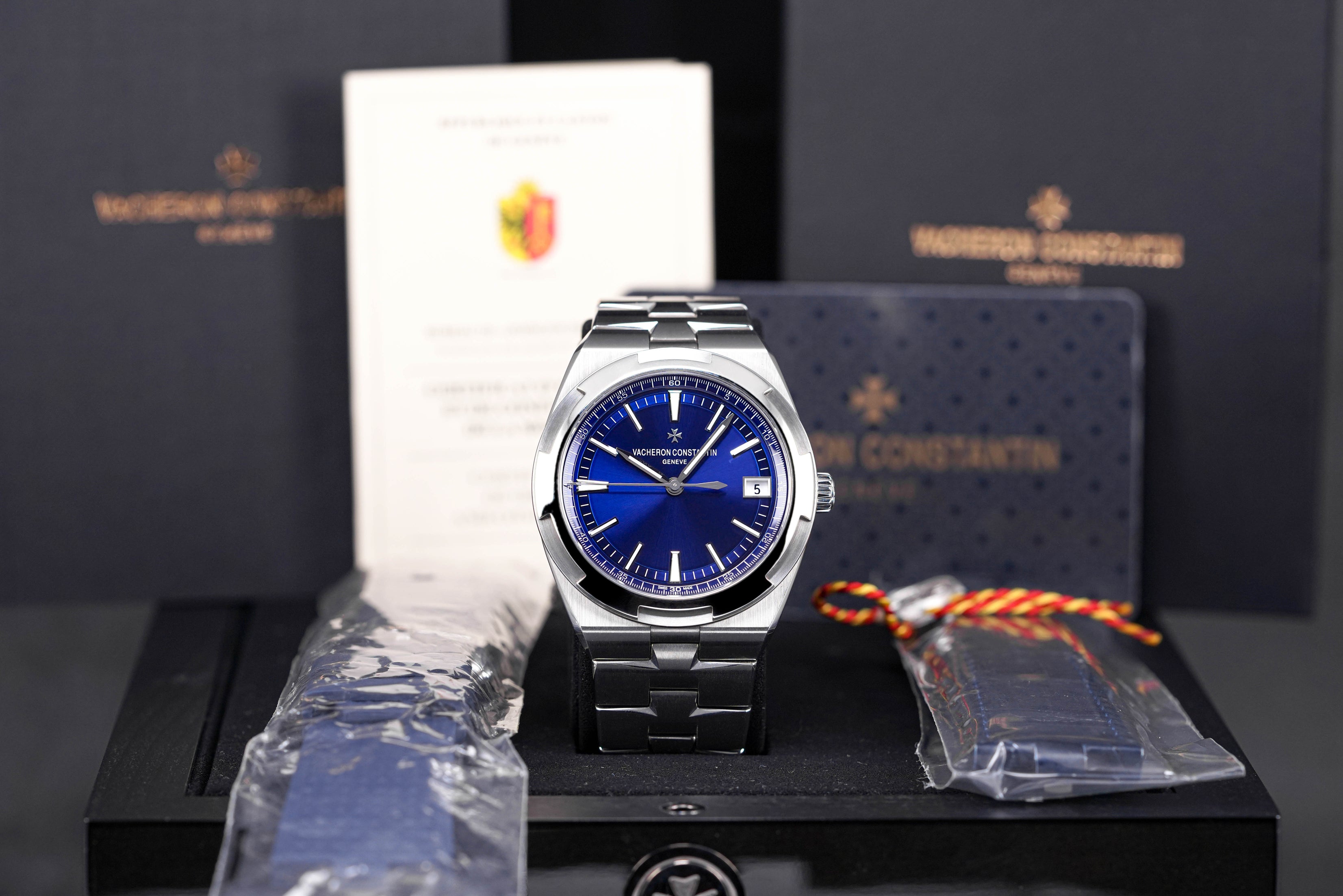 OVERSEAS BLUE DIAL (2022)