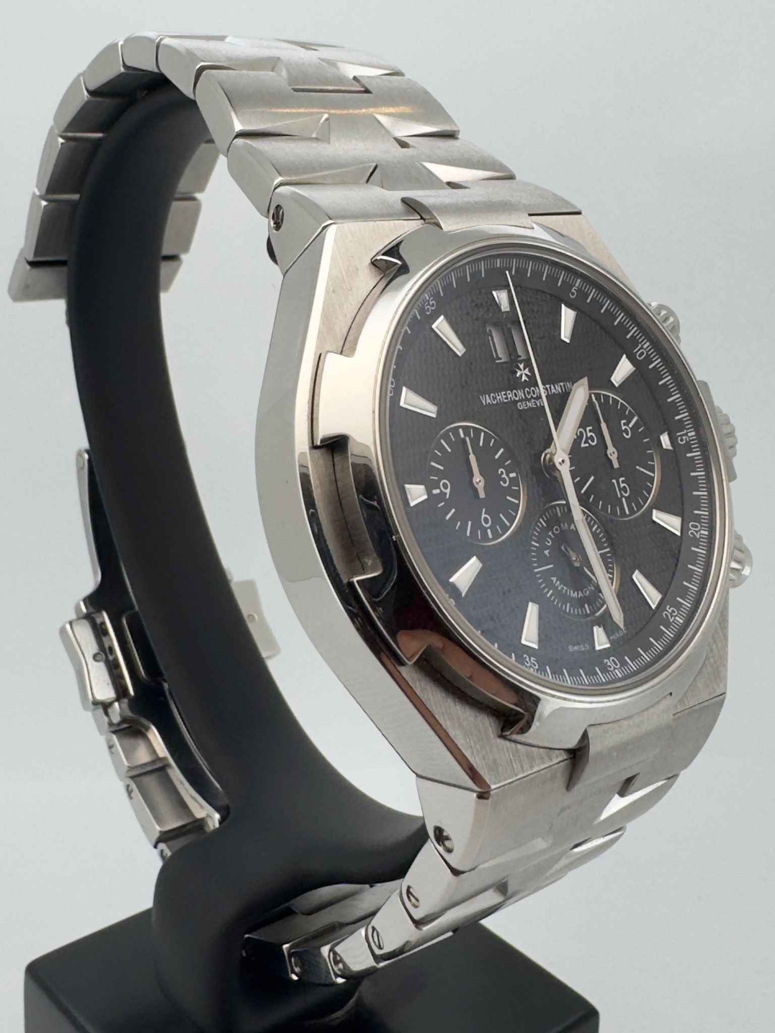 OVERSEAS CHRONOGRAPH BLACK DIAL (2015)