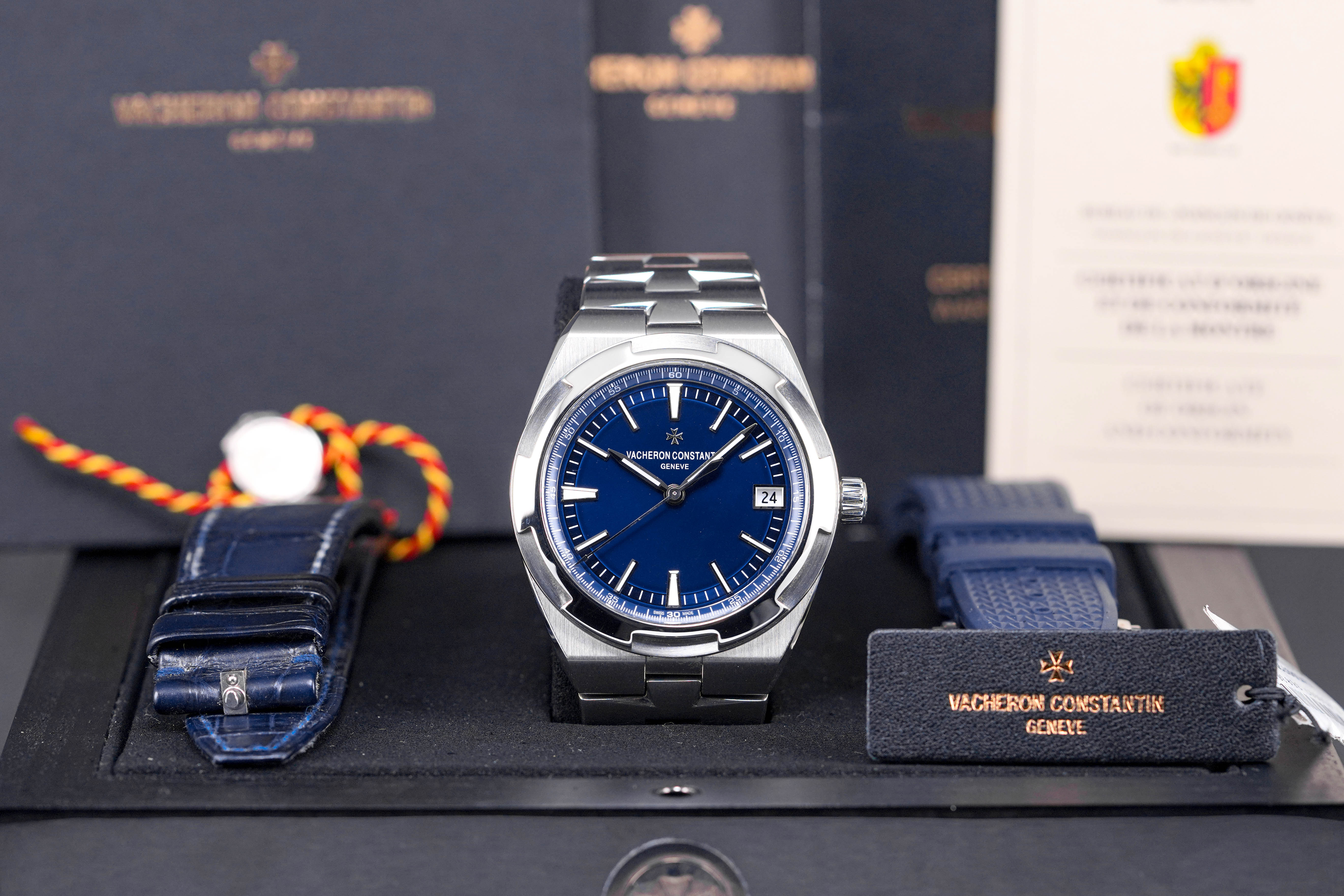 OVERSEAS BLUE DIAL (2019)