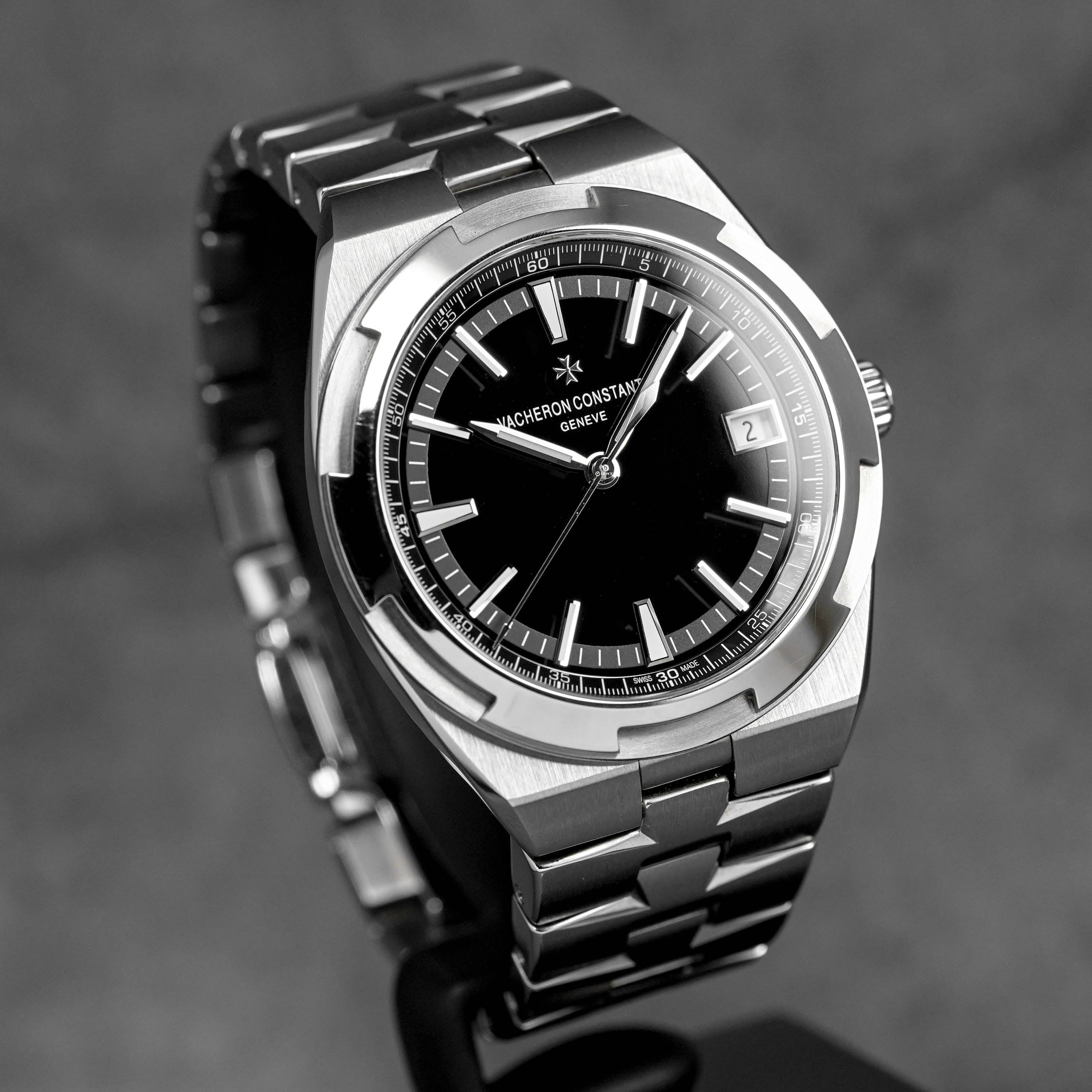 Harga Vacheron Constantin Overseas Black