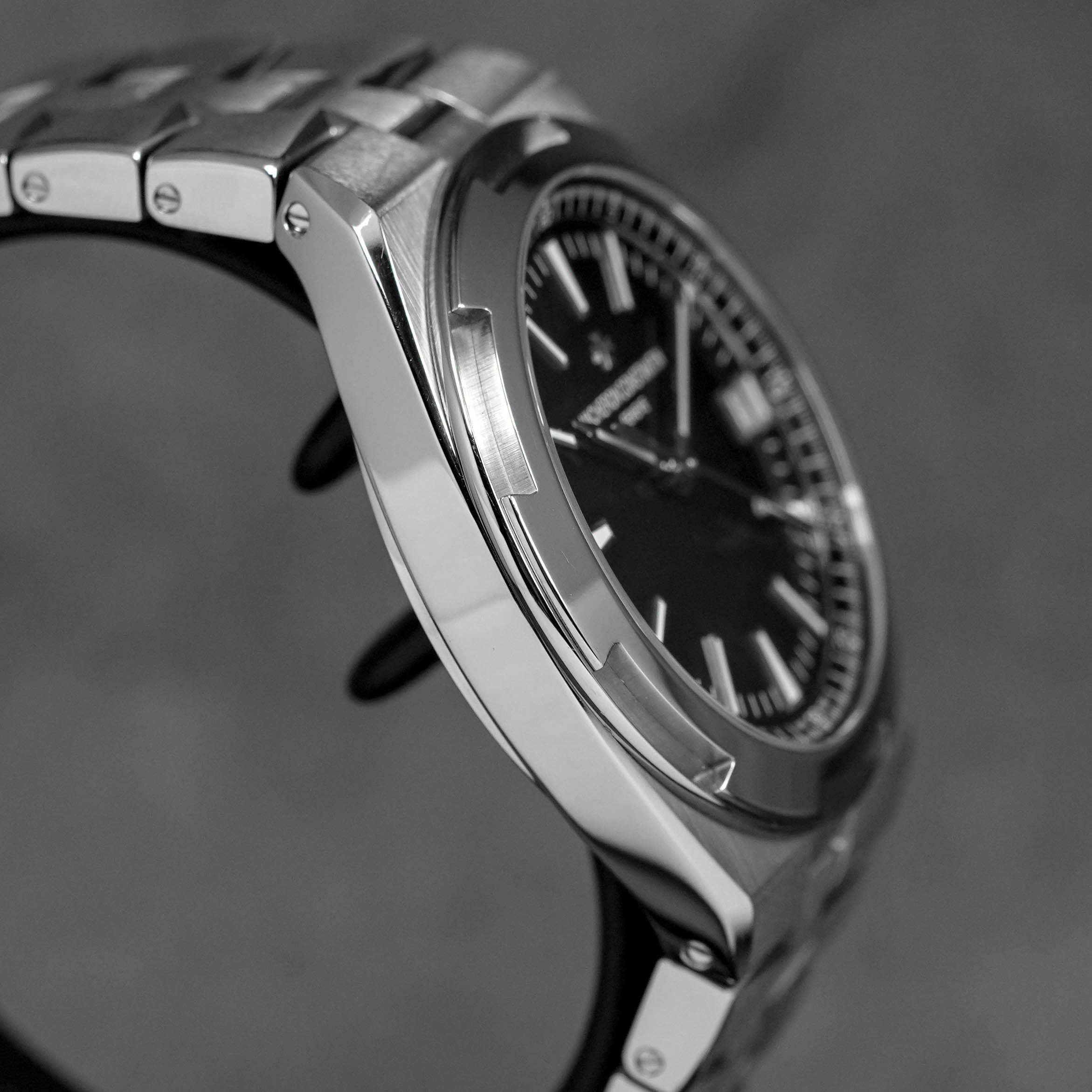 Harga Vacheron Constantin Overseas Black