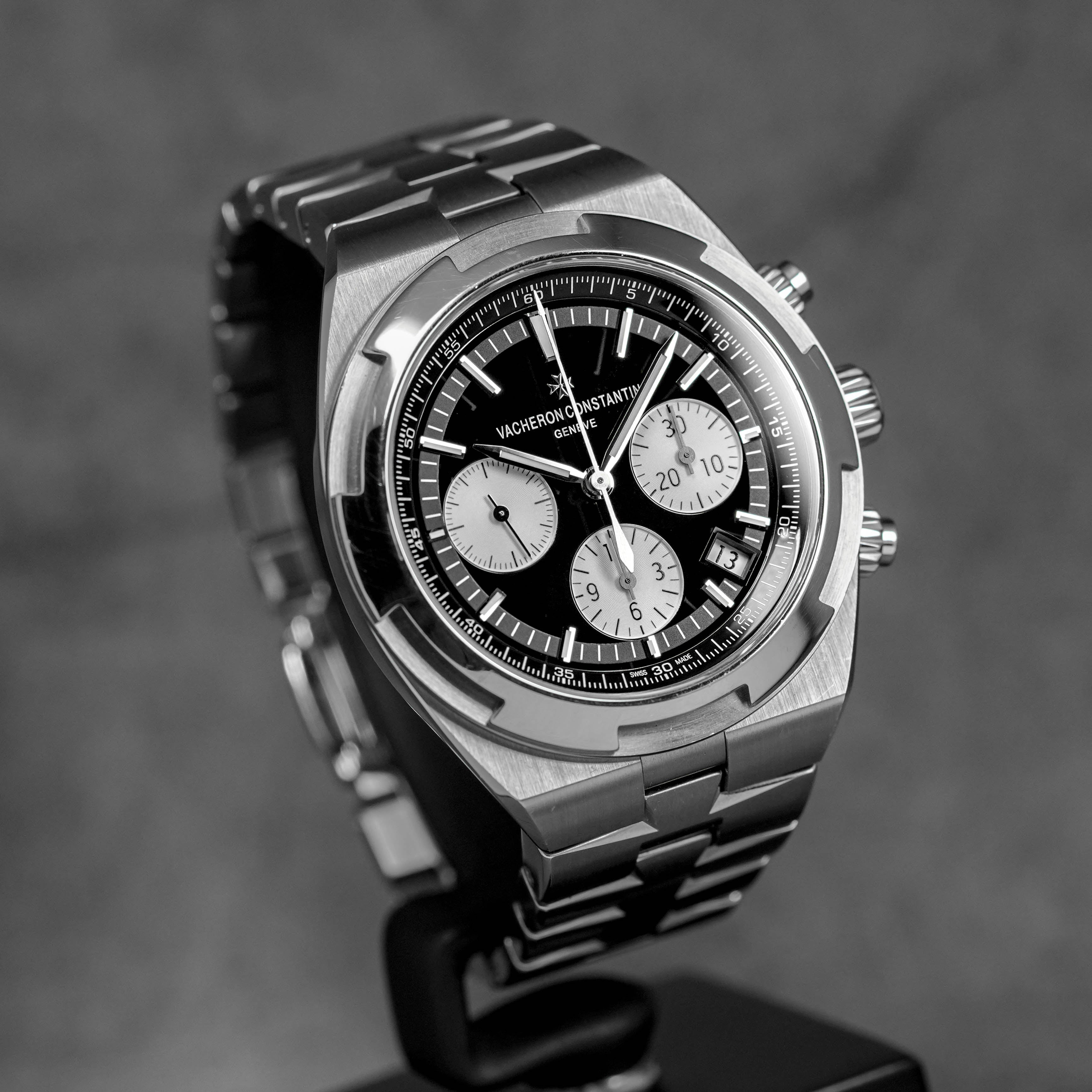 Harga Vacheron Constantin Overseas Chronograph Black