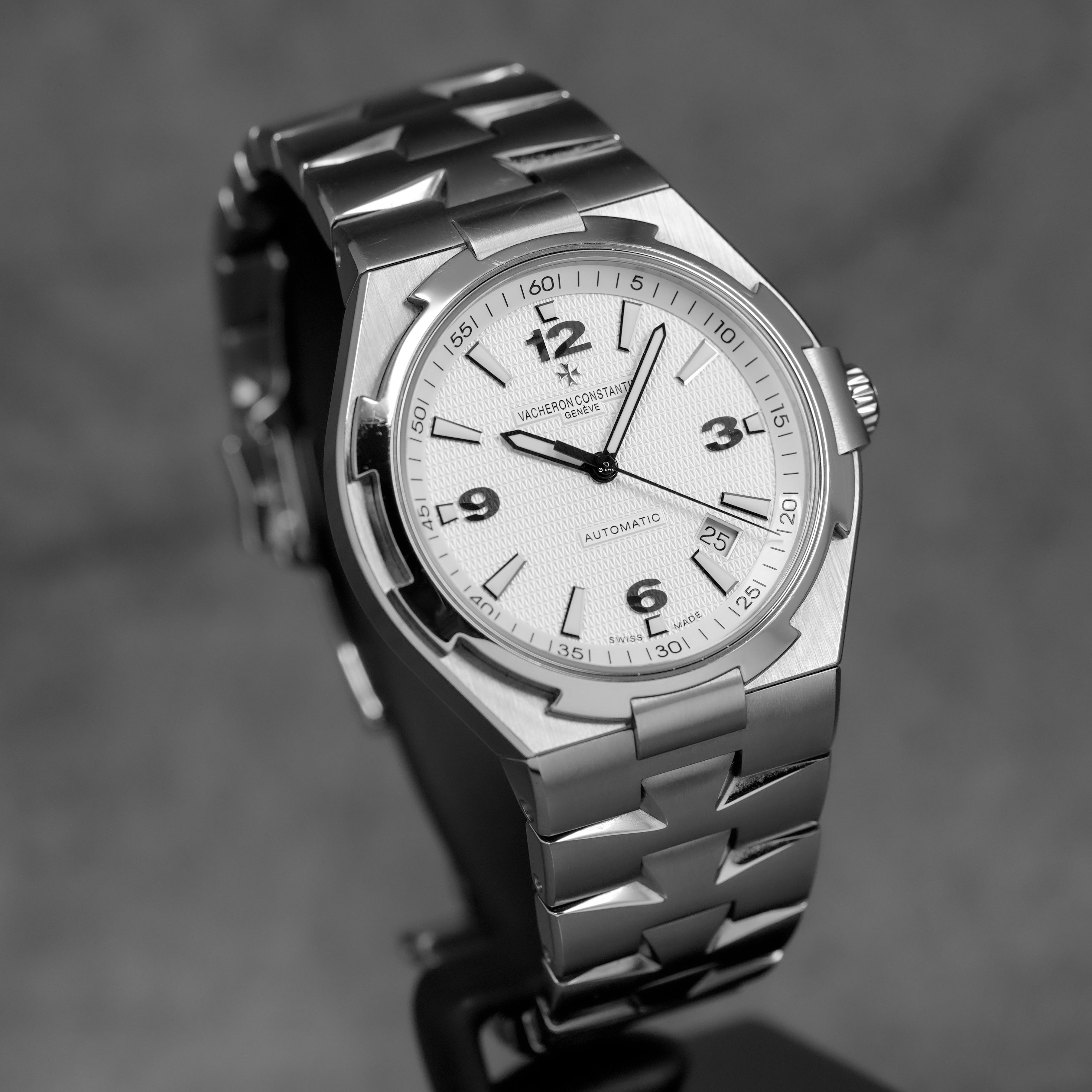 Harga Vacheron Constantin Overseas Second Gen