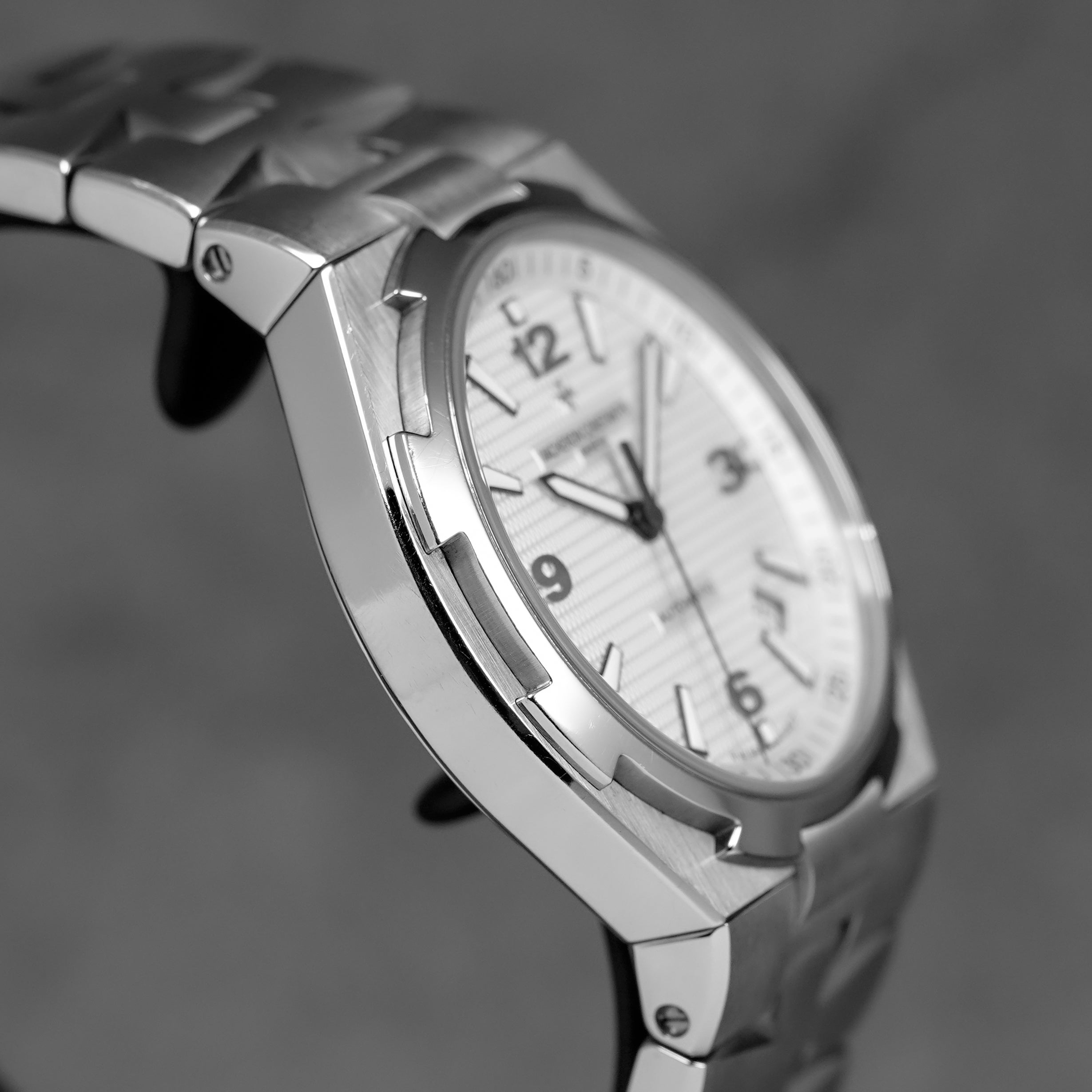 Harga Vacheron Constantin Overseas Second Gen