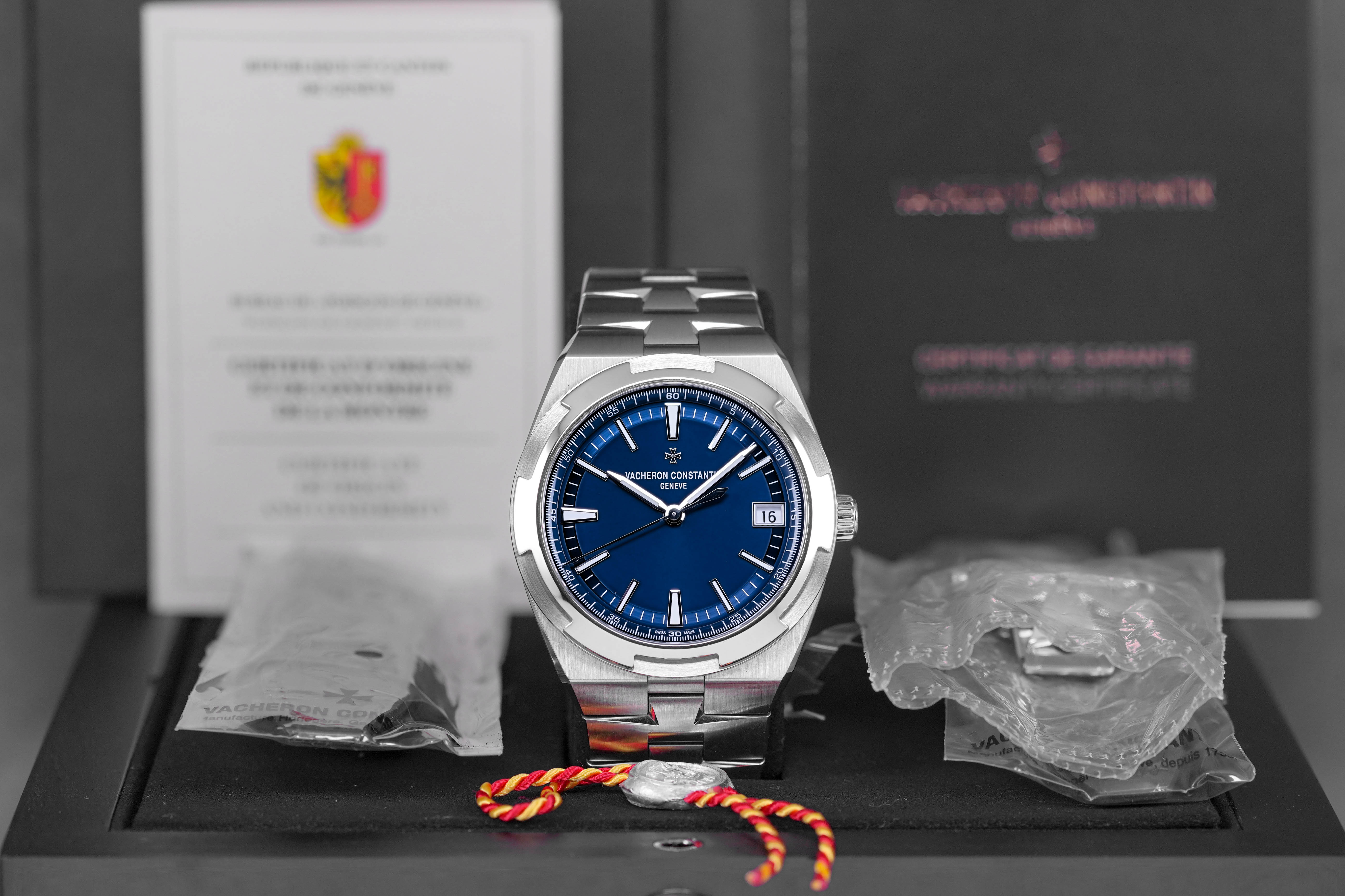 OVERSEAS BLUE DIAL (2020)