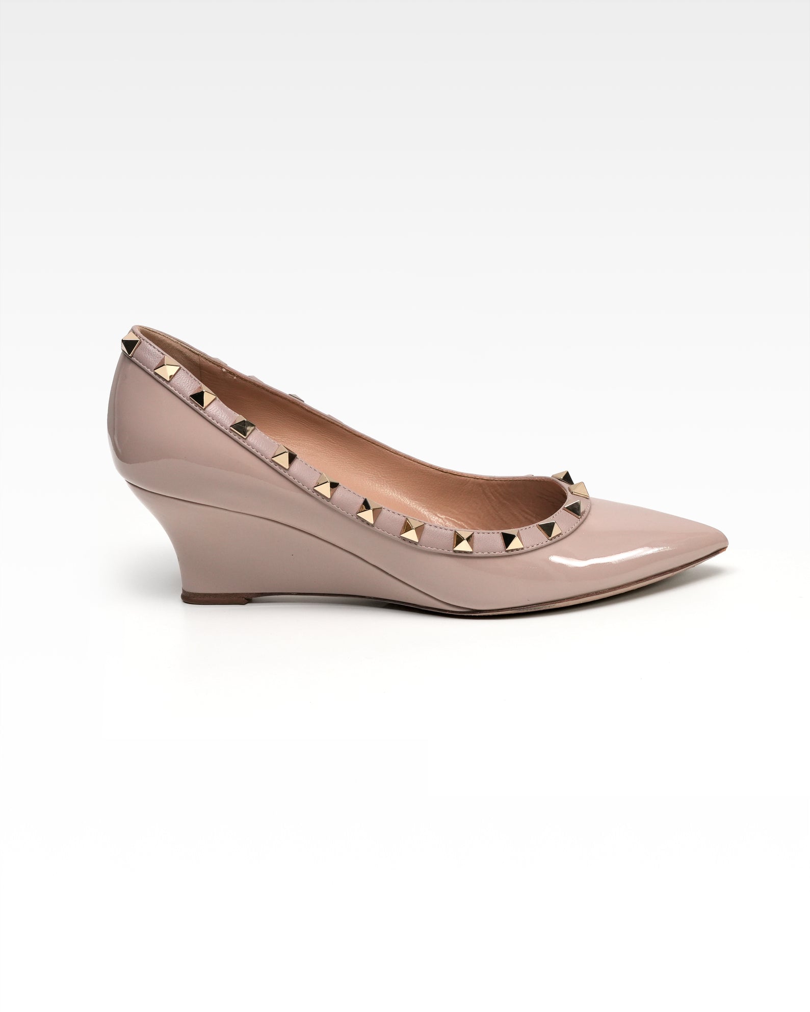 GARAVANI PATENT LEATHER PUMPS LADIES BEIGE ROCK STUDS