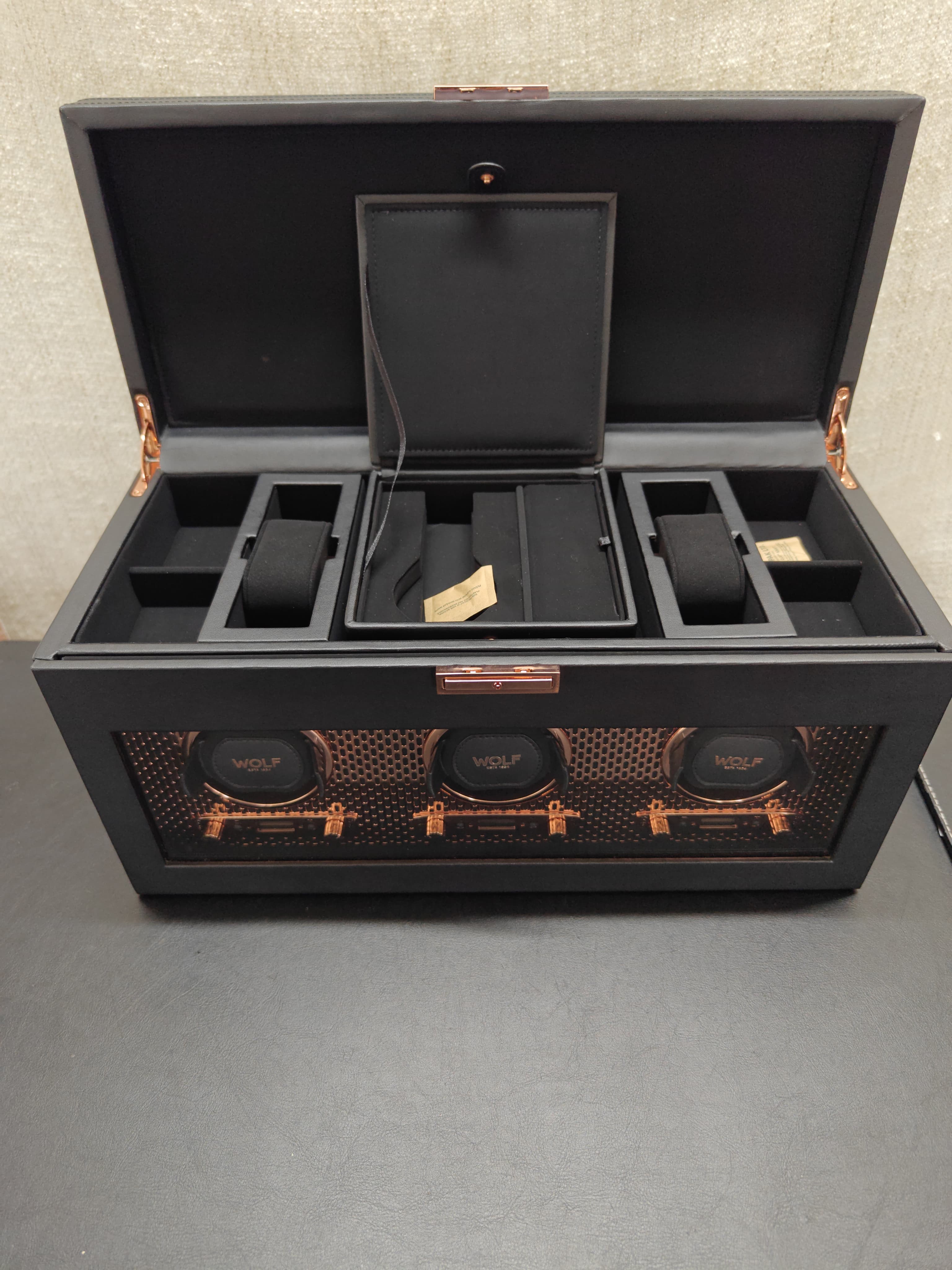 WOLF AXIS TRIPLE WATCH WINDER WITH STORAGE