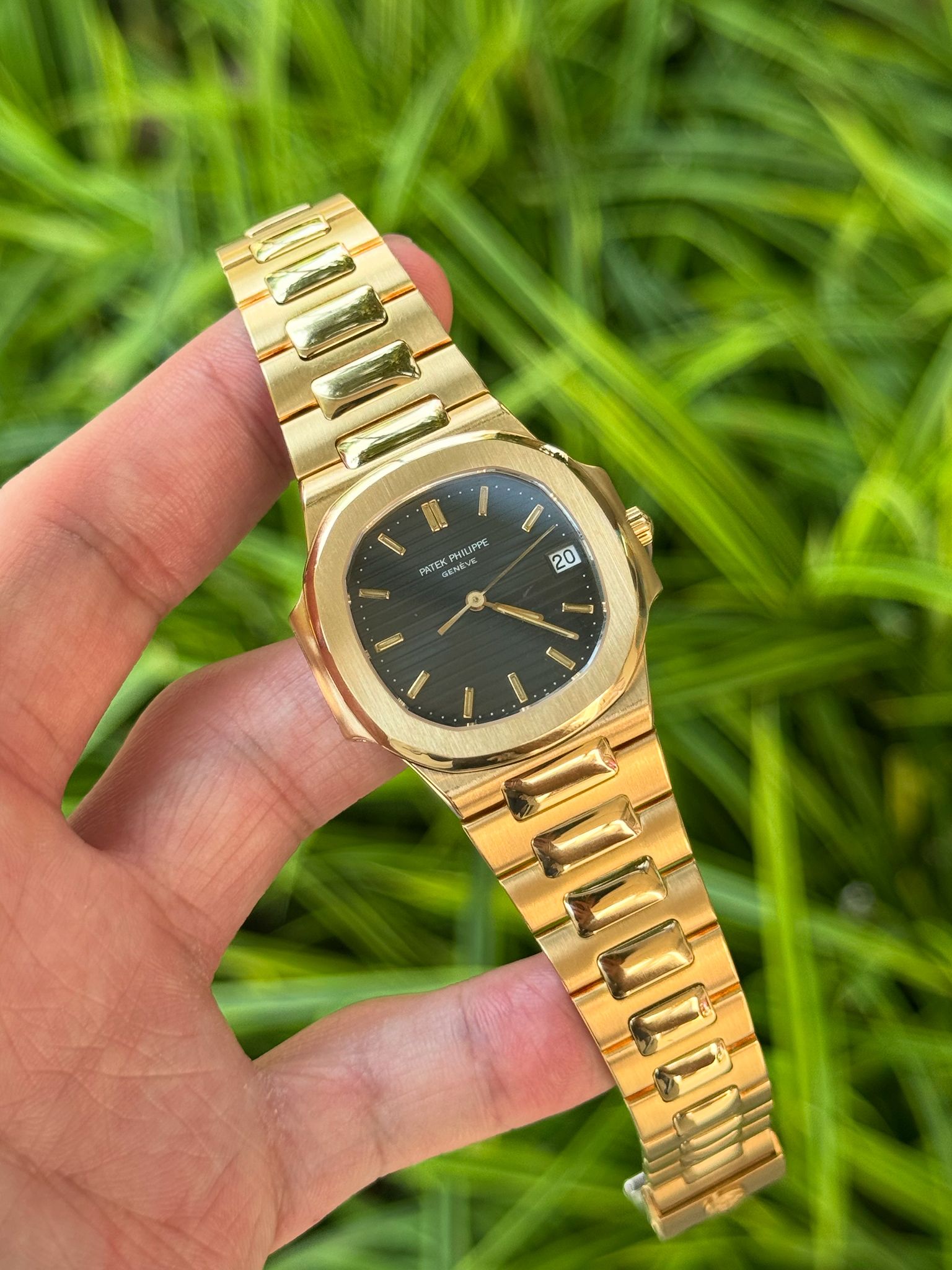 NAUTILUS 3900/1J YELLOWGOLD BLACK DIAL (WATCH ONLY)