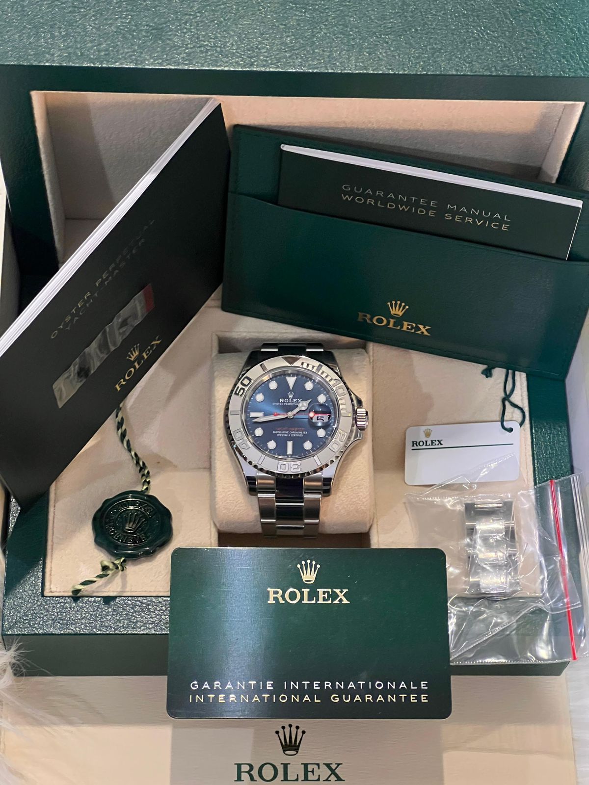 YACHT MASTER 40MM BLUE DIAL PLATINUM BEZEL (2023)