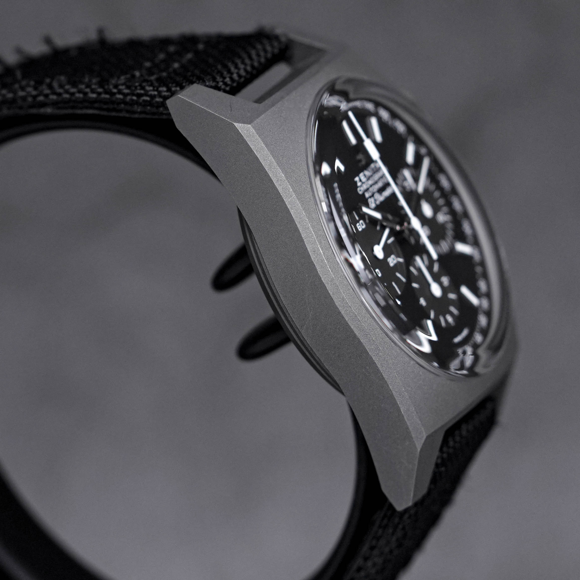 CHRONOMASTER REVIVAL SHADOW TITANIUM (2021)