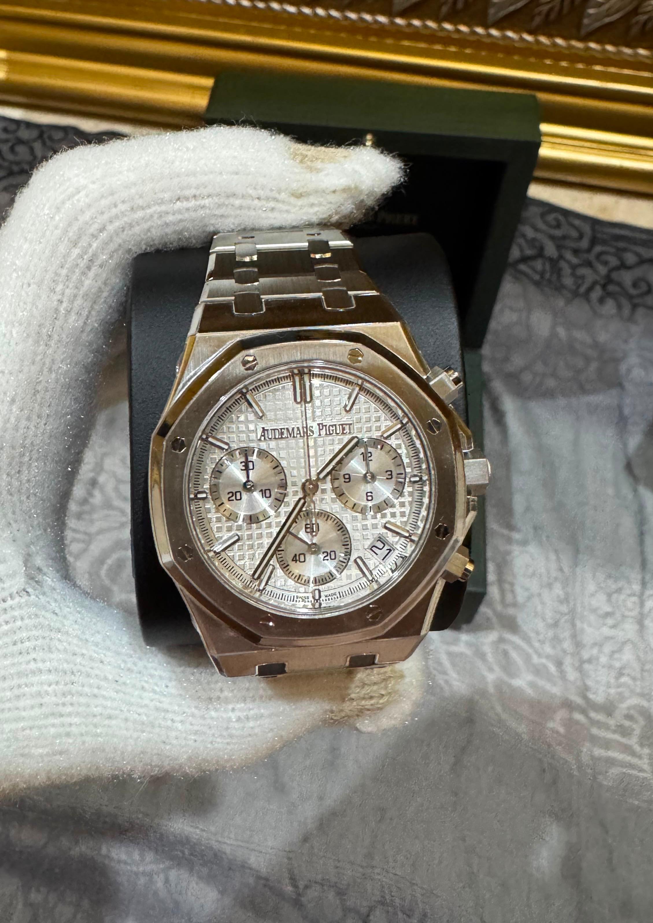 ROYAL OAK CHRONOGRAPH 41MM SILVER DIAL (2024)