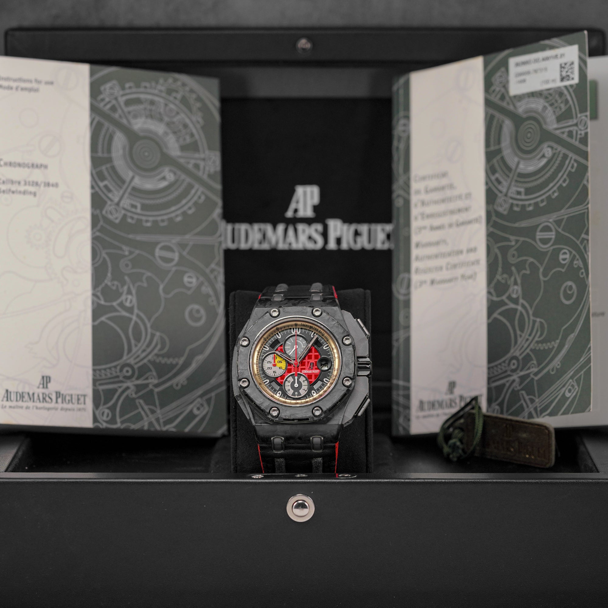 ROYAL OAK OFFSHORE CHRONOGRAPH 44MM 'GRAND PRIX' CARBON LIMITED EDITION (UNDATED)