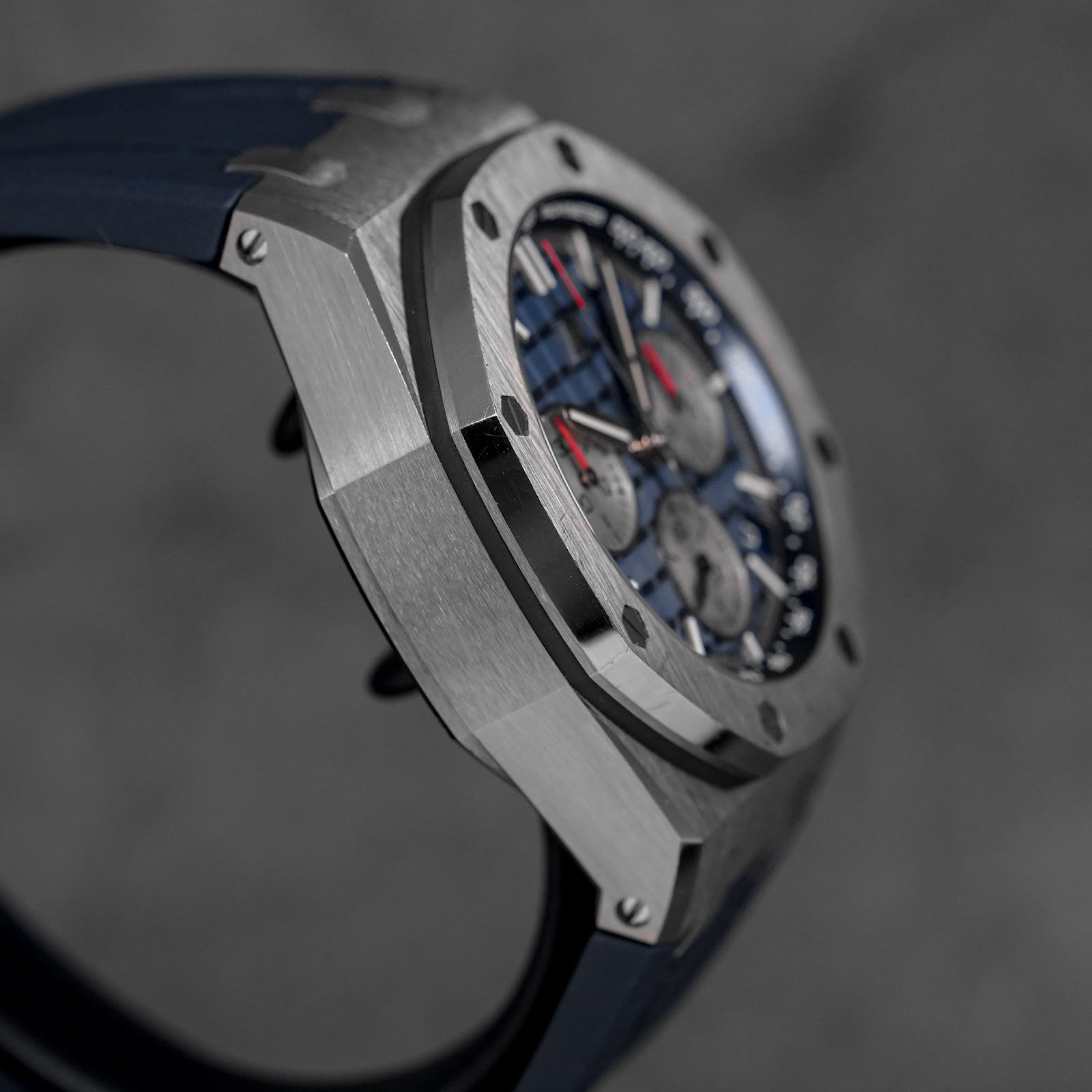 ROYAL OAK OFFSHORE CHRONOGRAPH 43MM TITANIUM BLUE DIAL (2022)