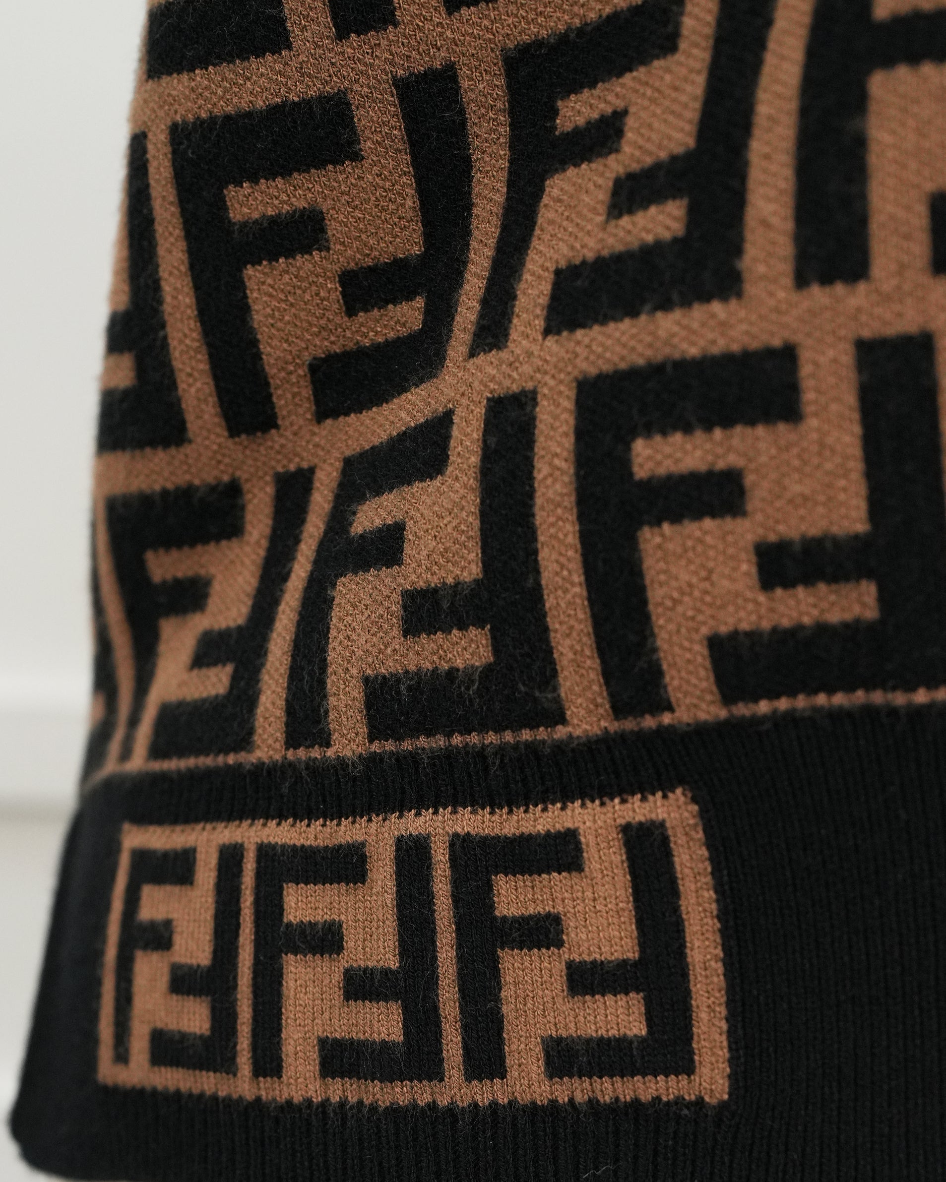 FENDI ZUCCA SHORT SLEEVE KNITWEAR SIZE 42 BROWN - IDWX