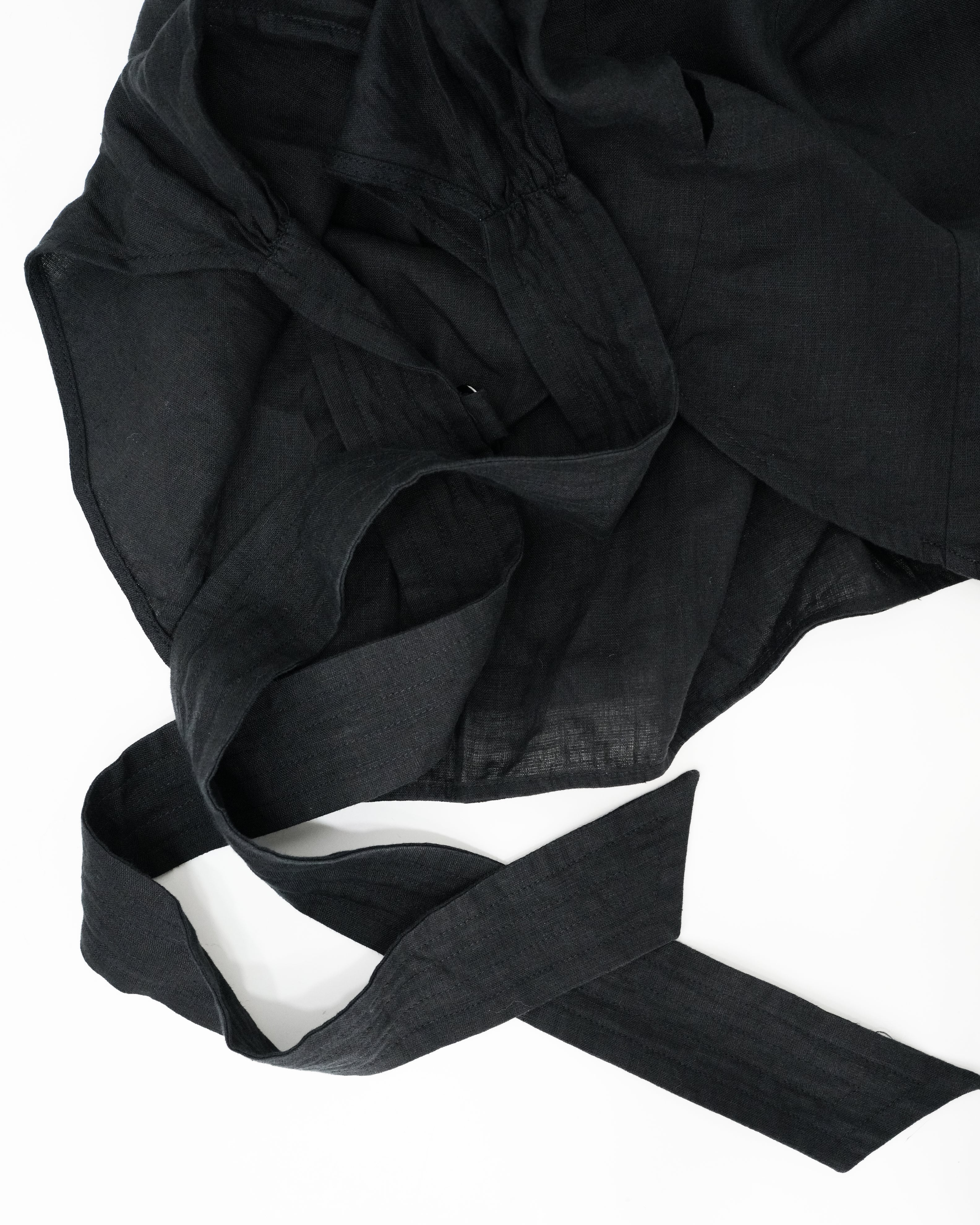 SLEEVELESS COLLARED LINEN BLOUSE BLACK SIZE 44