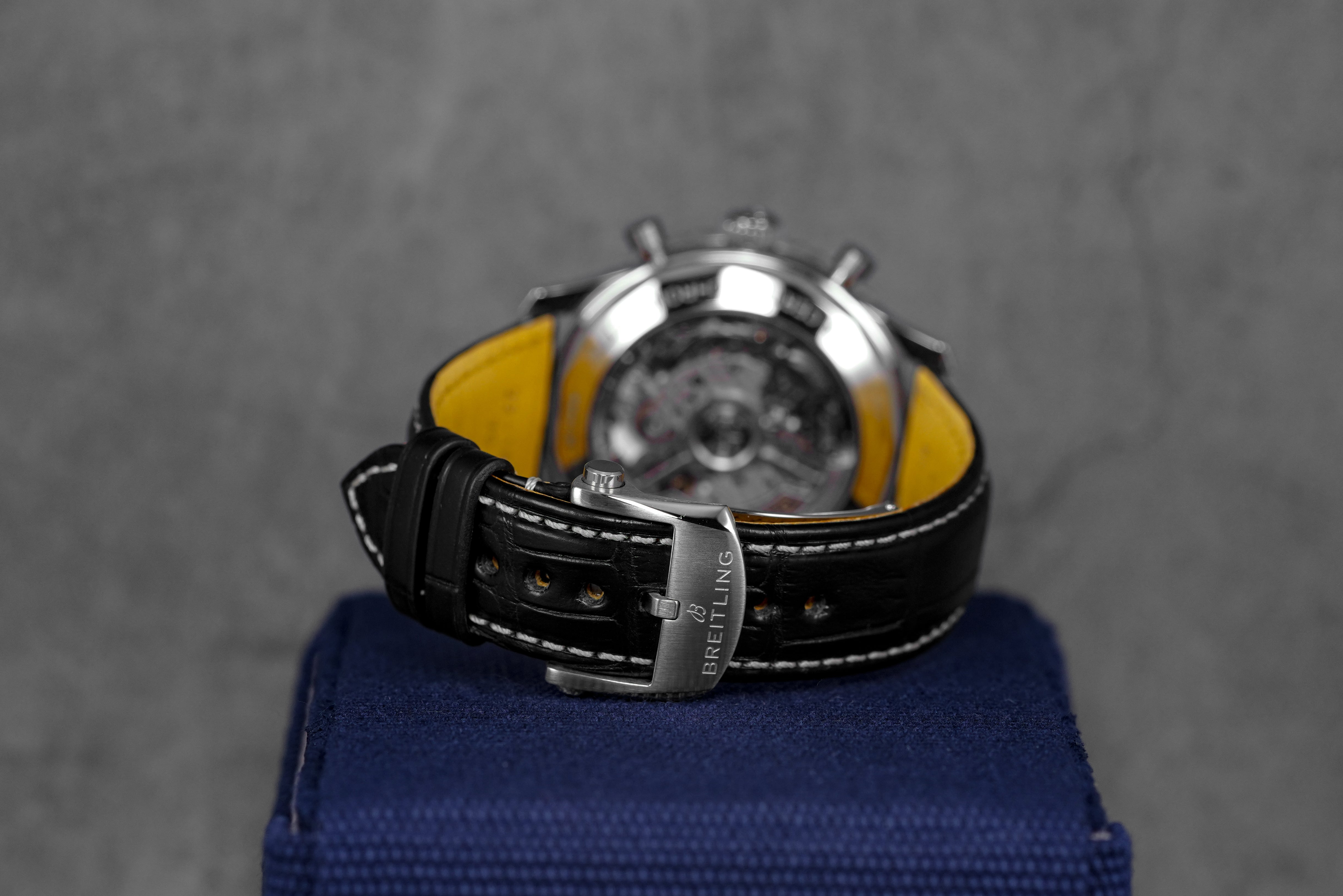harga breitling navitimer b01 chrono 43 black terbaru