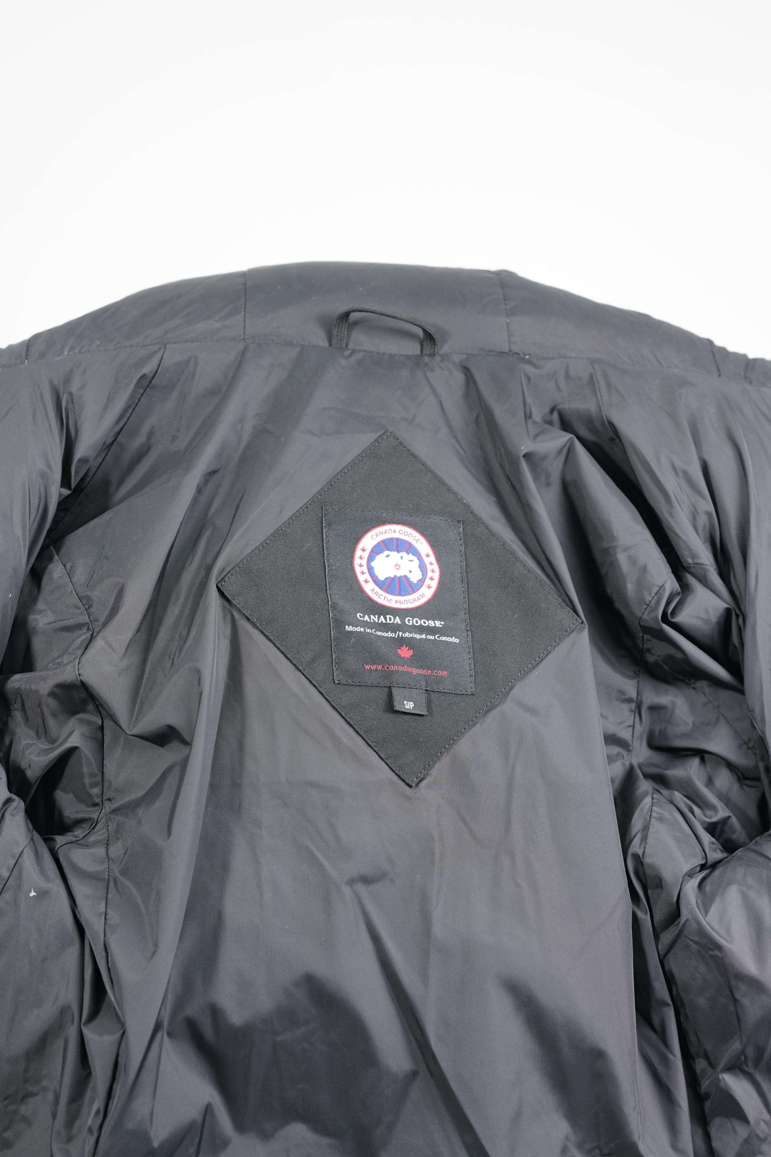 MACKENZIE DOWN JACKET BLACK SIZE S/P