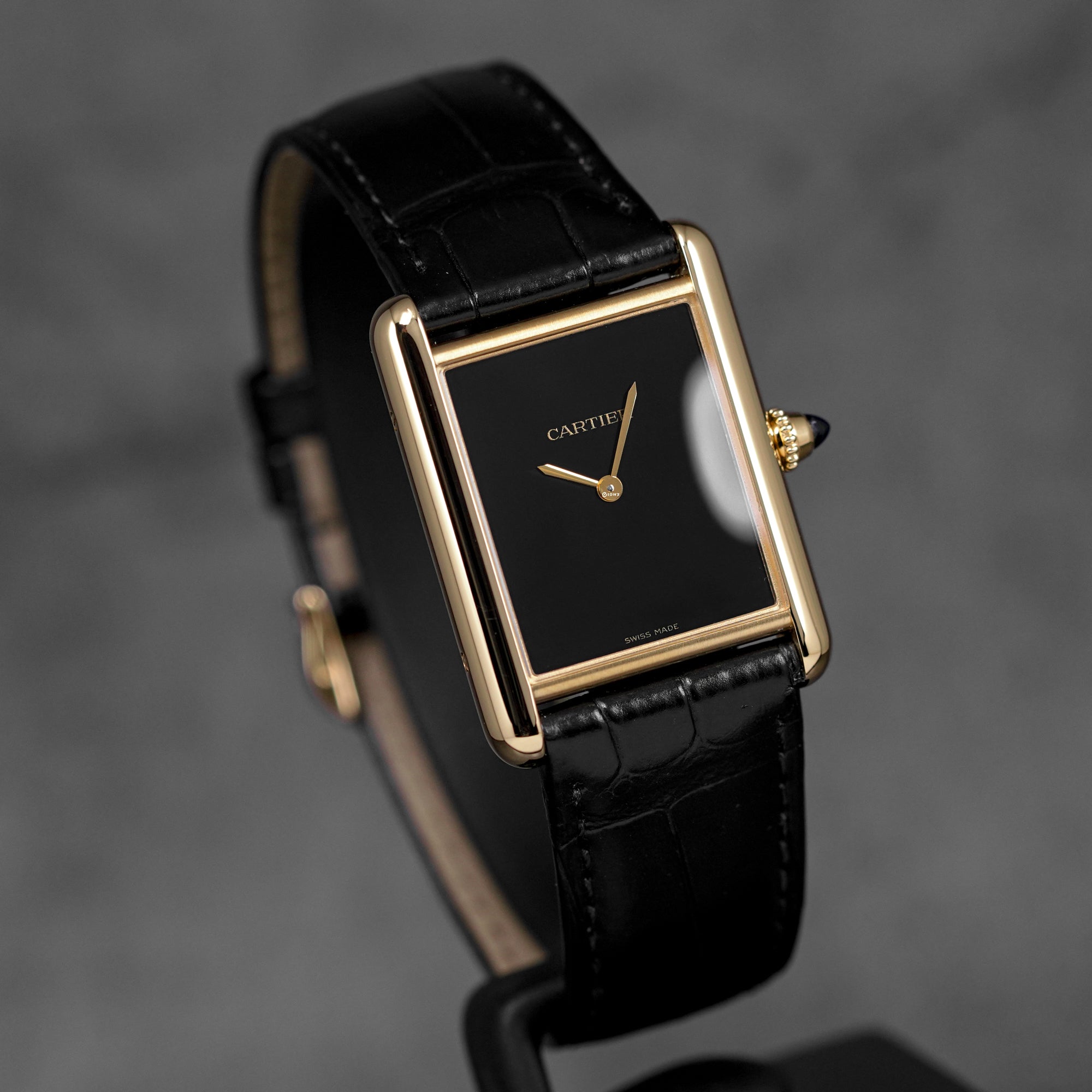 harga cartier tank louis m yellowgold black