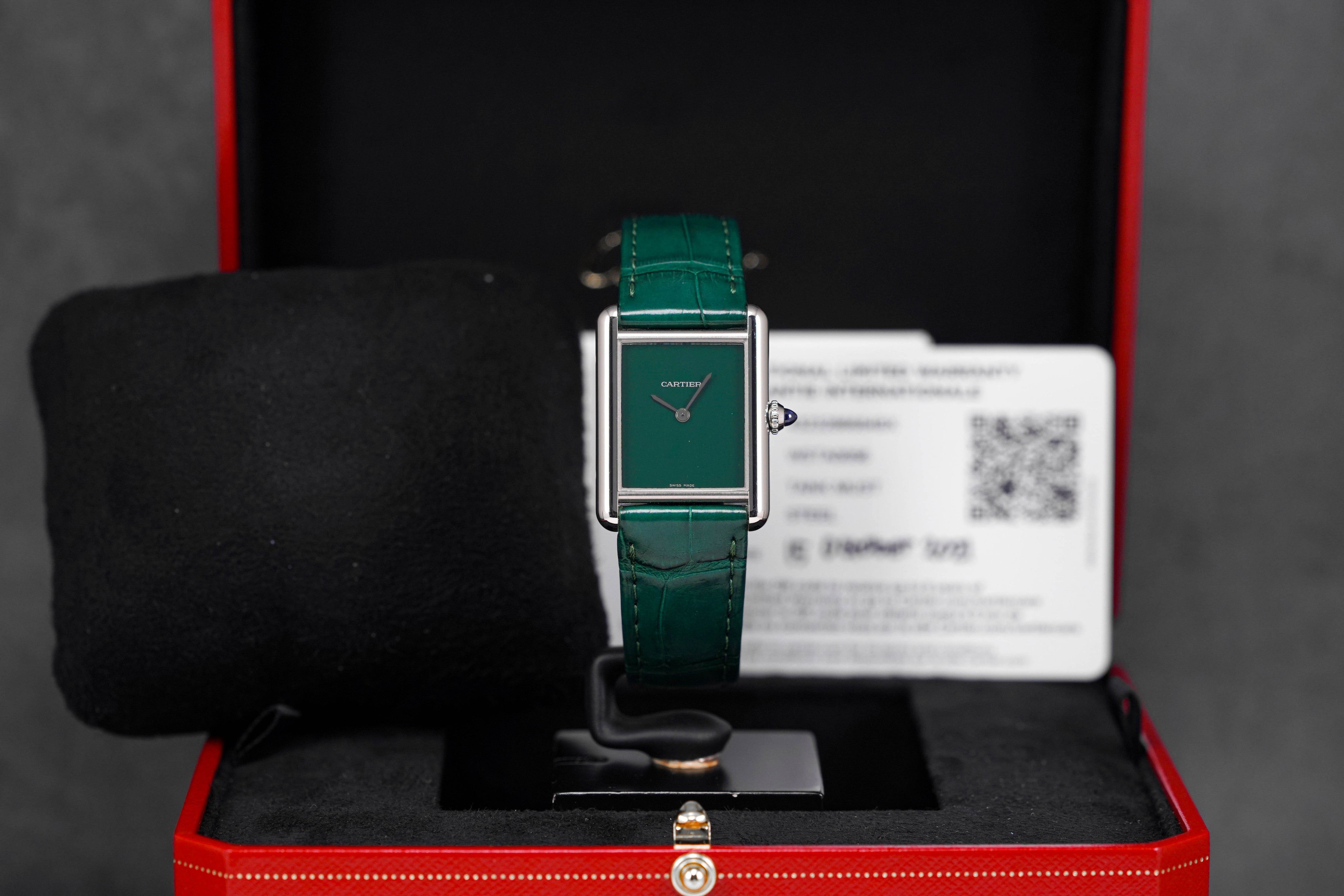 harga cartier tank must l green