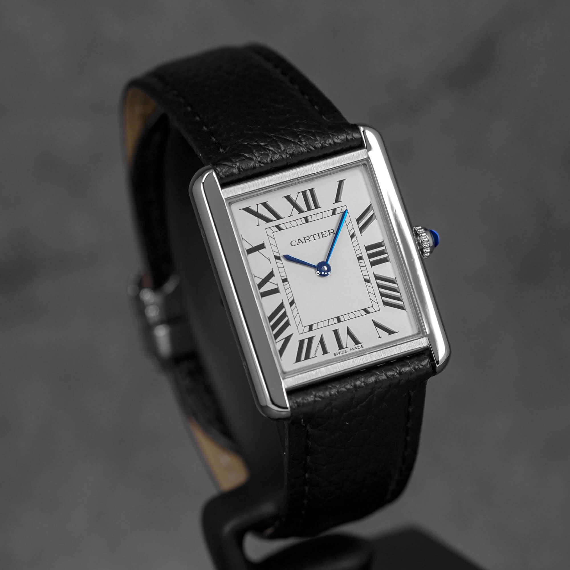 TANK SOLO L SILVER DIAL LEATHER STRAP (2019)