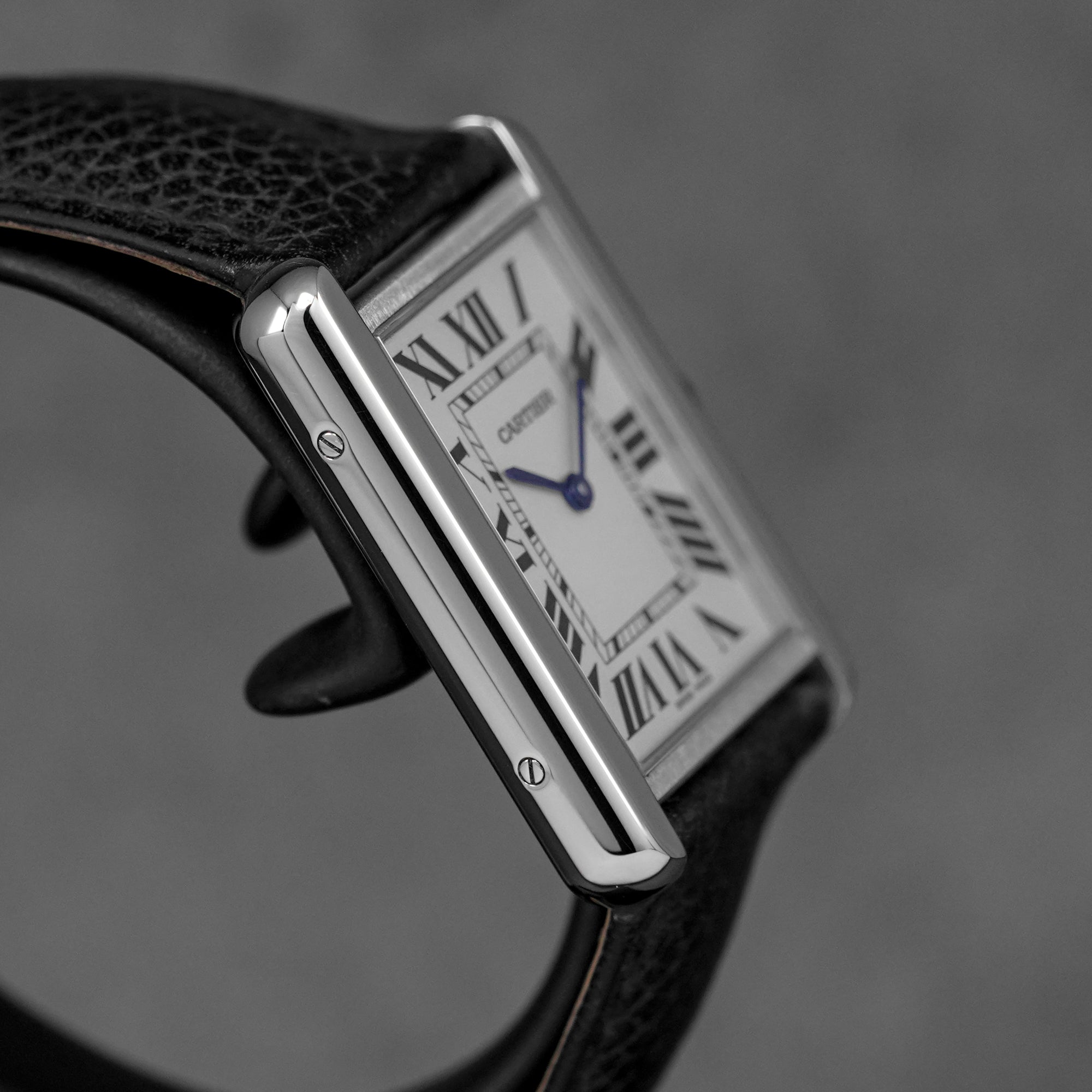 TANK SOLO L SILVER DIAL LEATHER STRAP (2018)