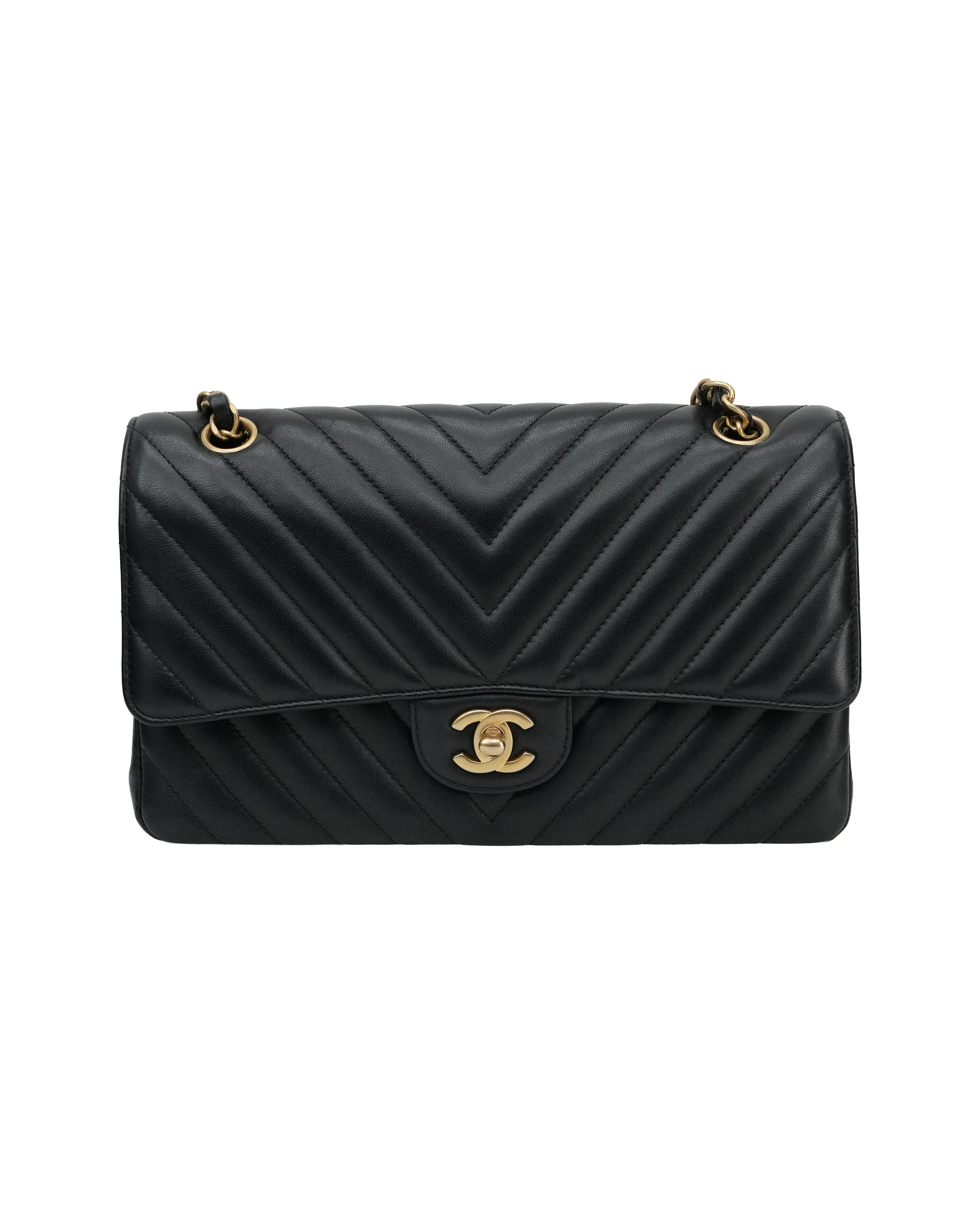 CLASSIC DOUBLE FLAP MEDIUM CHEVRON LAMBSKIN (MATTE) GHW BLACK