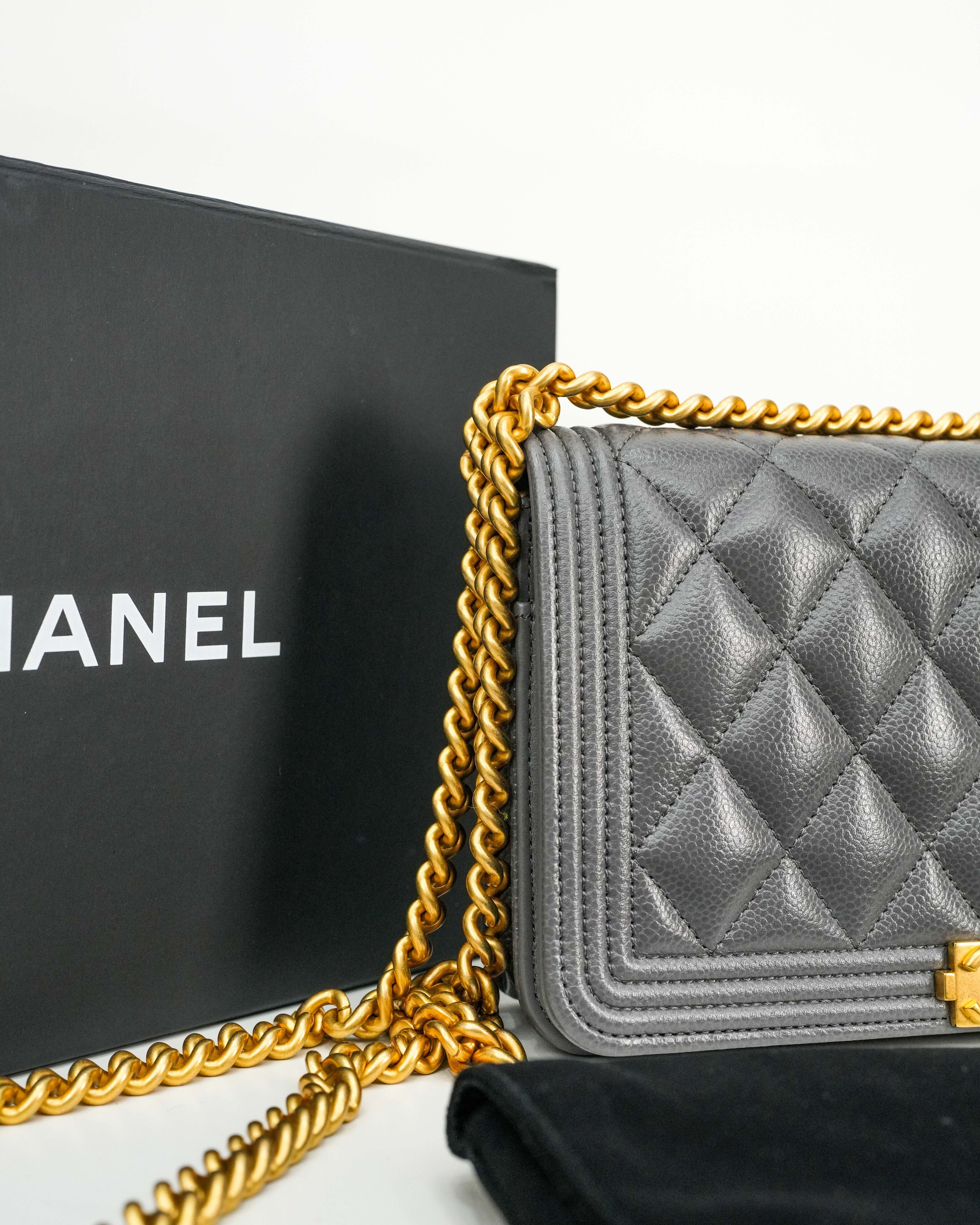 BOY WALLET ON CHAIN CAVIAR GREY GHW