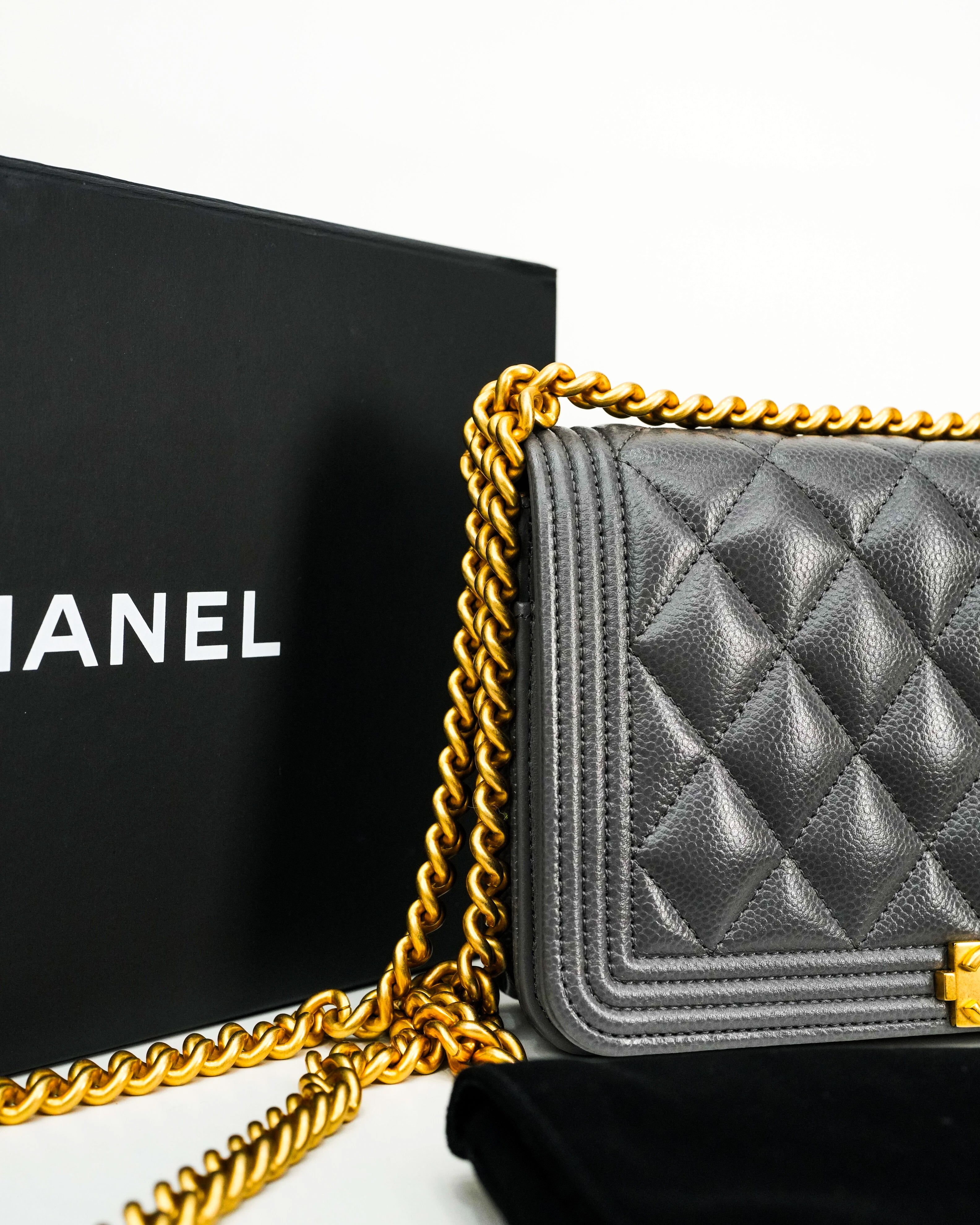 BOY WALLET ON CHAIN CAVIAR GREY GHW