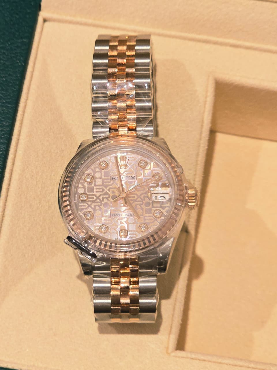DATEJUST 31MM TWOTONE ROSEGOLD PINK COMPUTERIZED DIAMOND DIAL (2017)