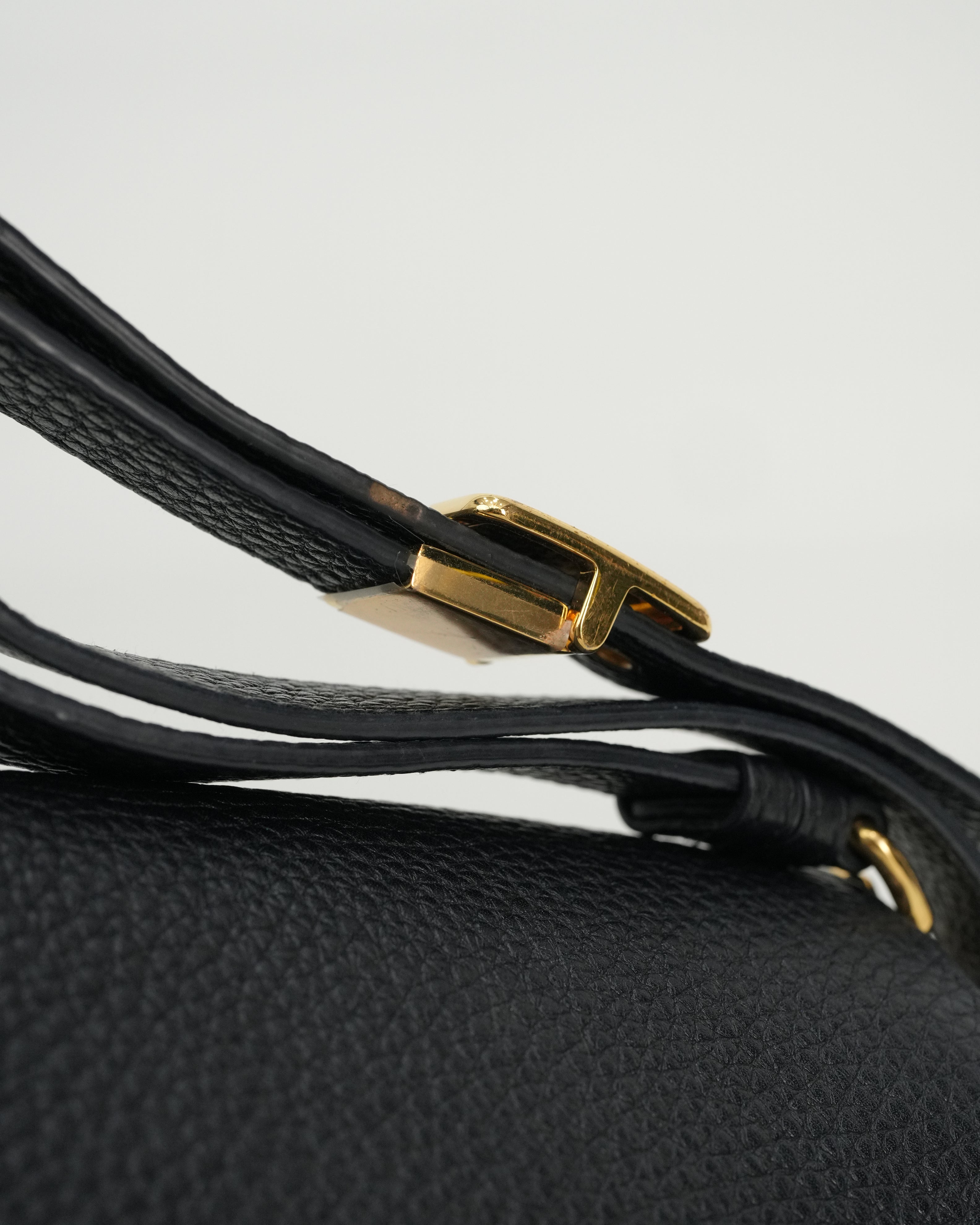 BOBBY LEATHER SHOULDER BAG BLACK