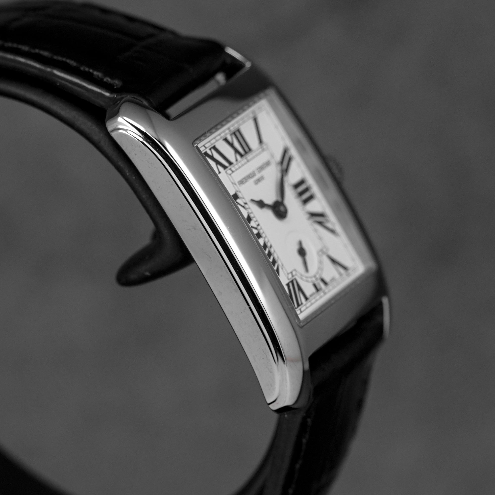 CLASSICS SMALL SECONDS SILVER DIAL LEATHER STRAP