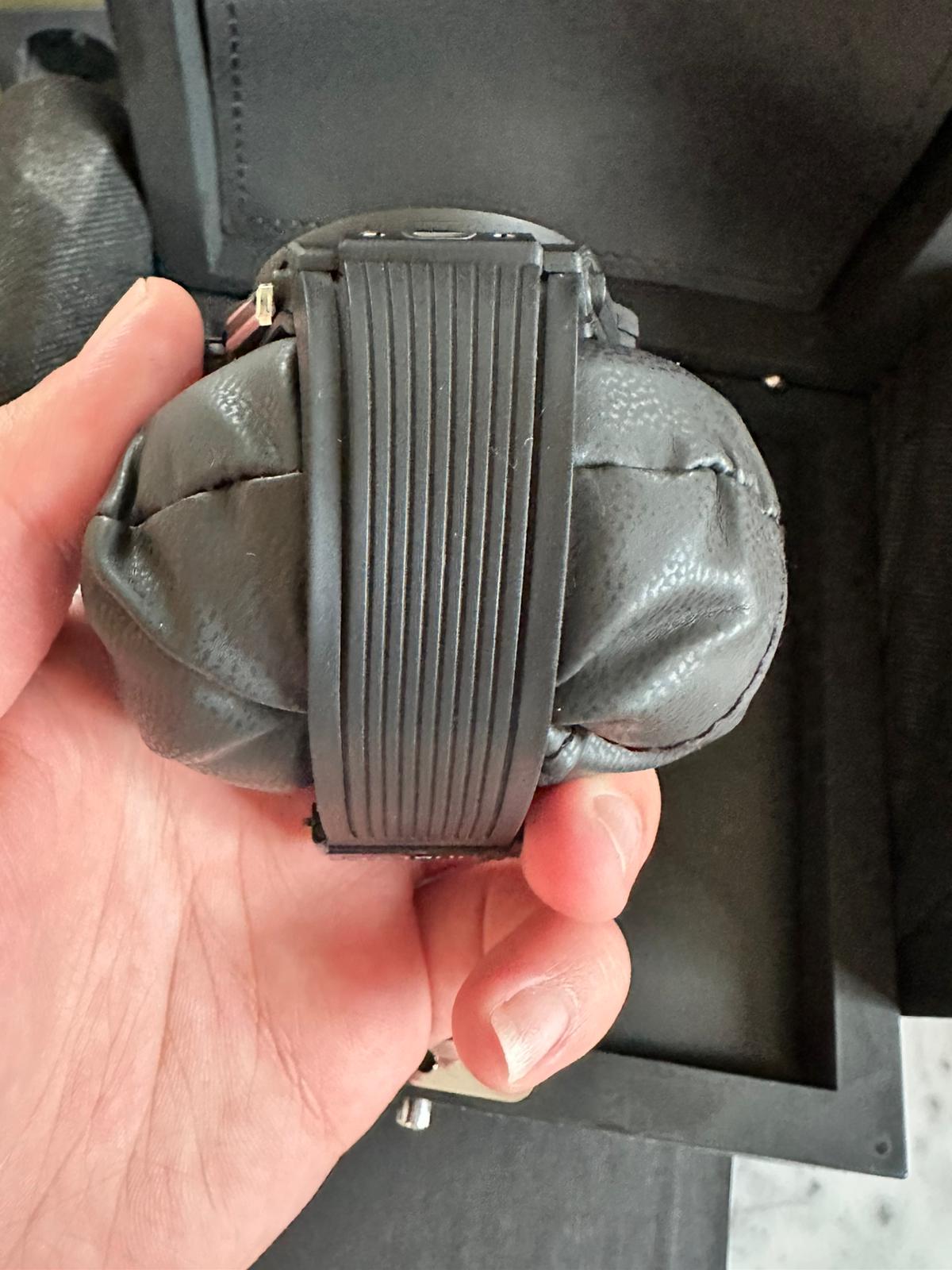 BIG BANG 45MM ALARM REPEATER GMT CARBON LIMITED EDITION (2020)