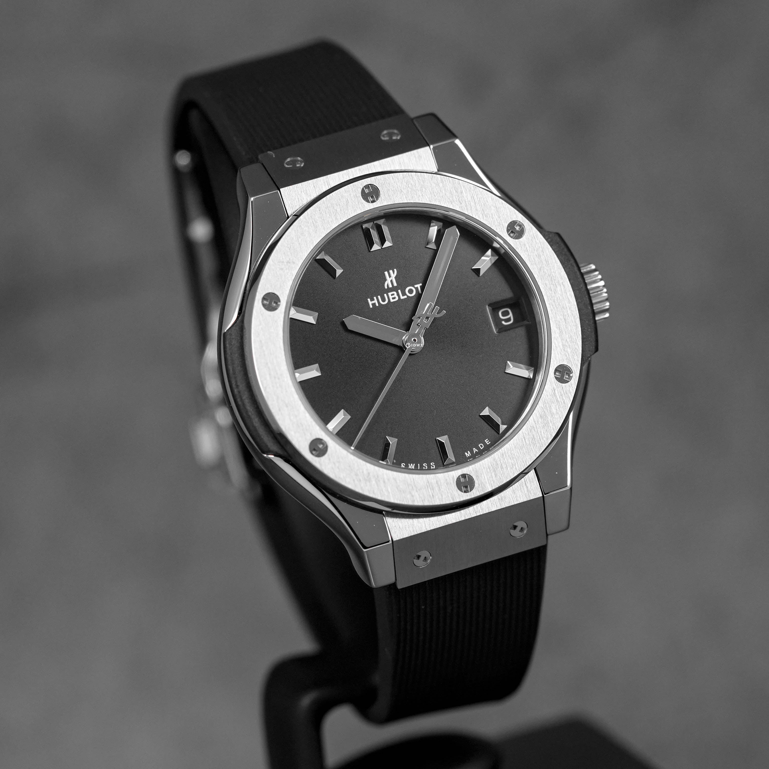 harga hublot classic fusion 33mm titanium black terbaru