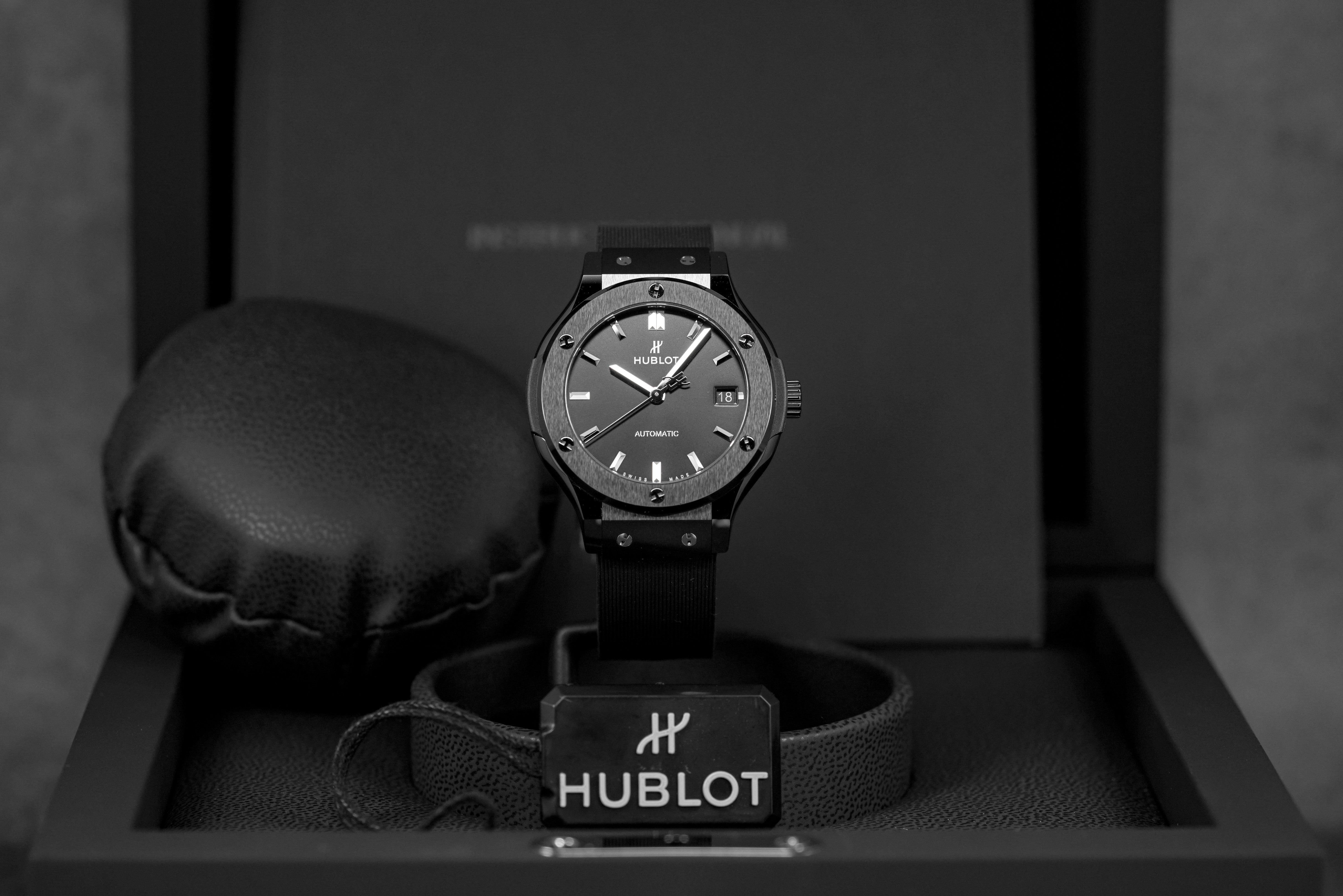 harga hublot classic fusion 38 black magic terbaru