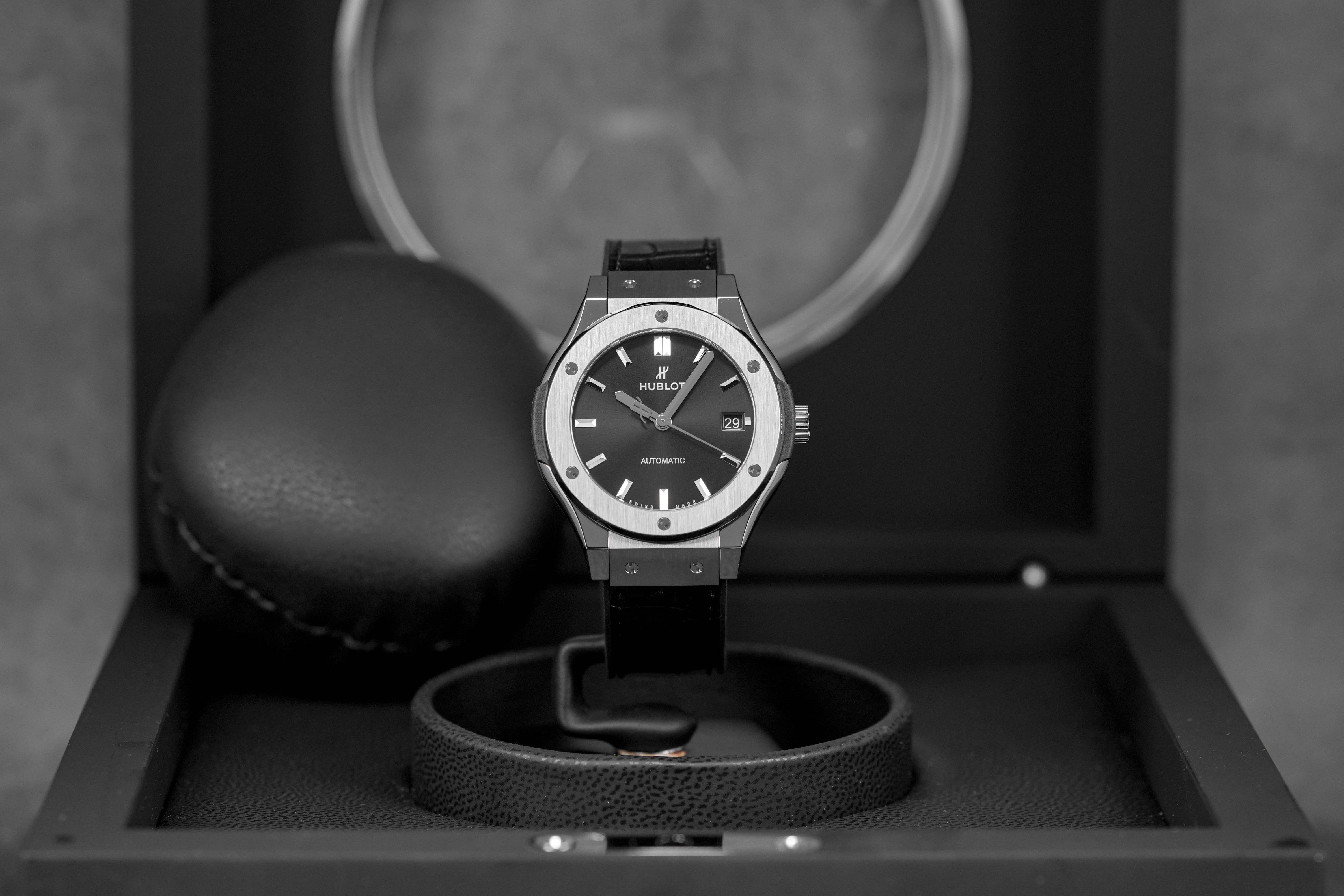 harga hublot classic fusion 38 titanium black