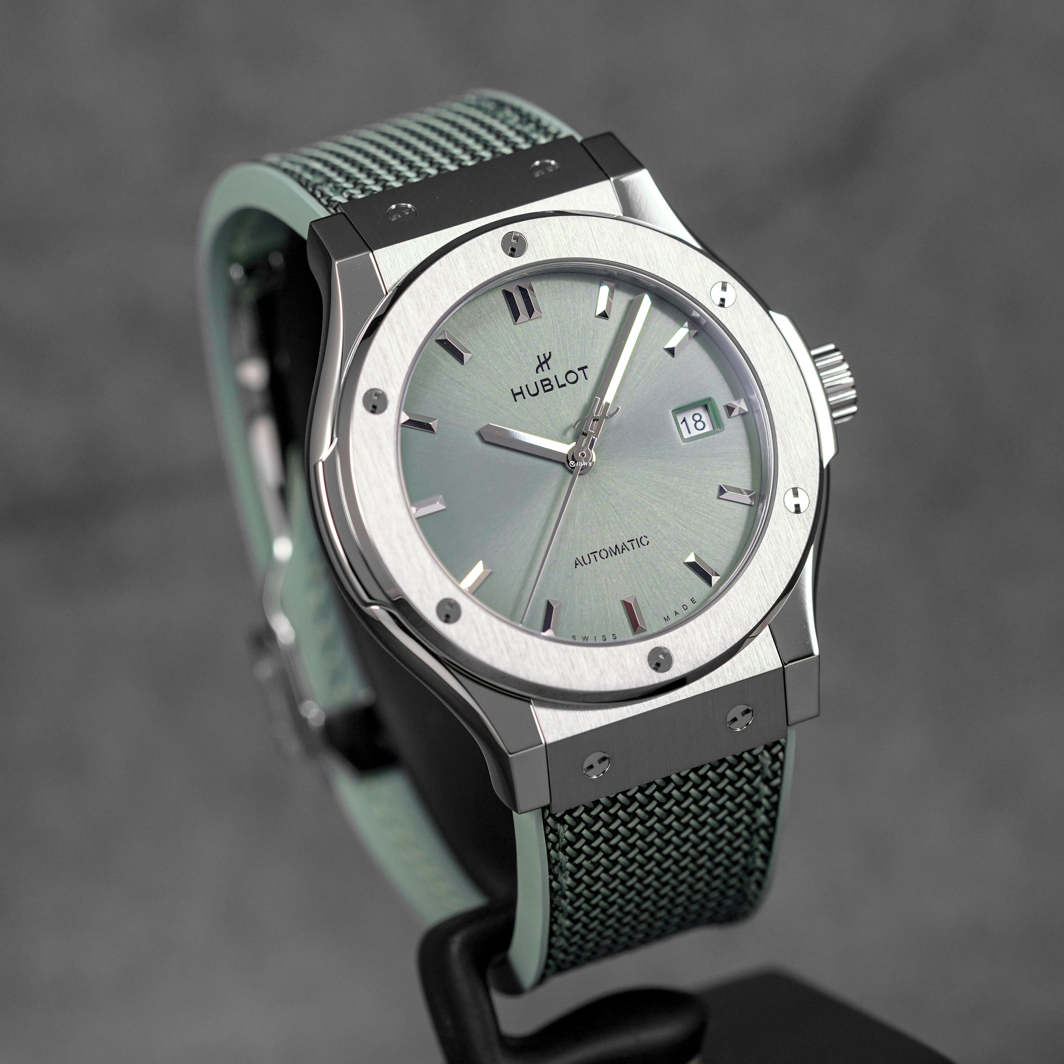 harga hublot classic fusion 42 titanium sage green terbaru