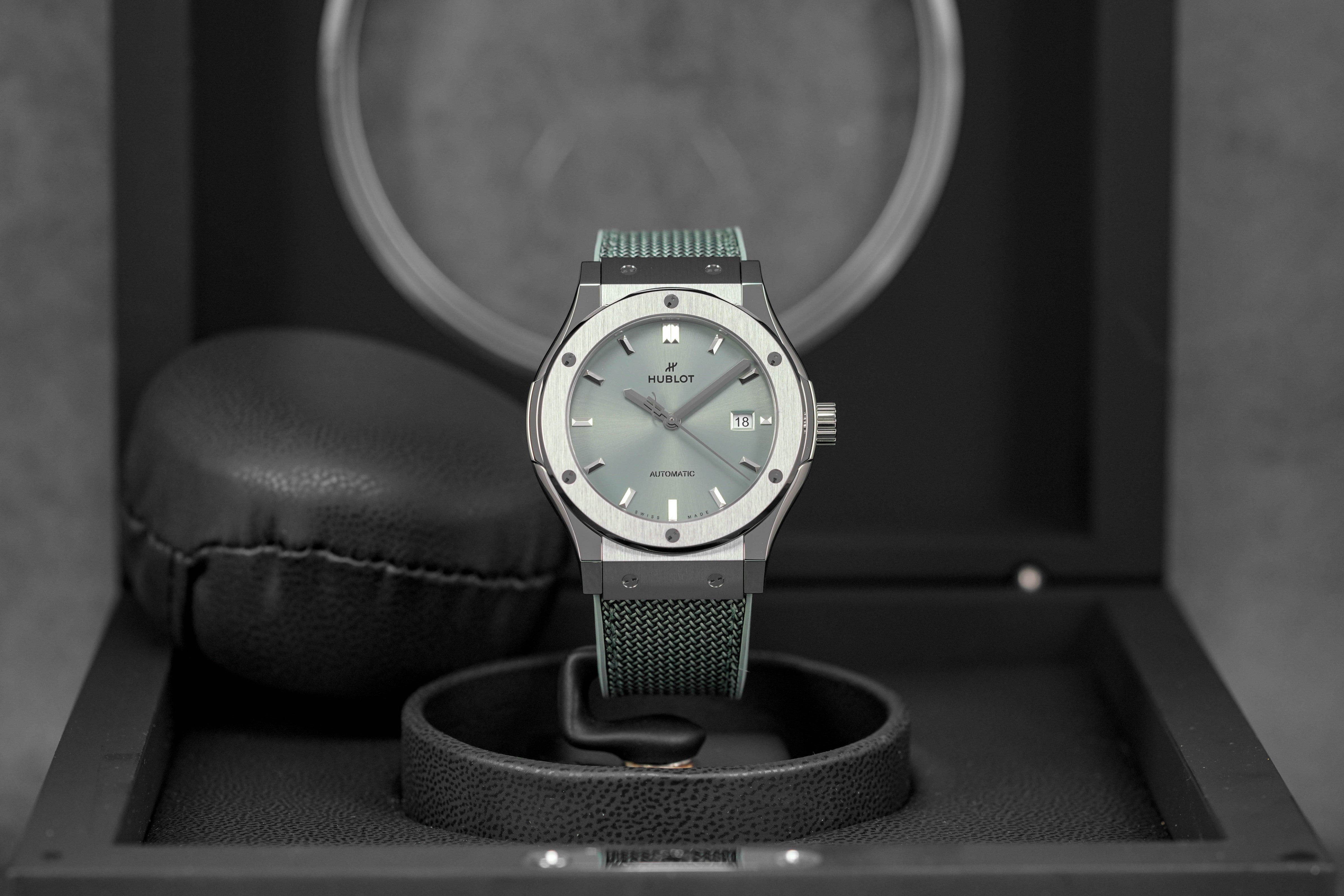 harga hublot classic fusion 42 titanium sage green terbaru