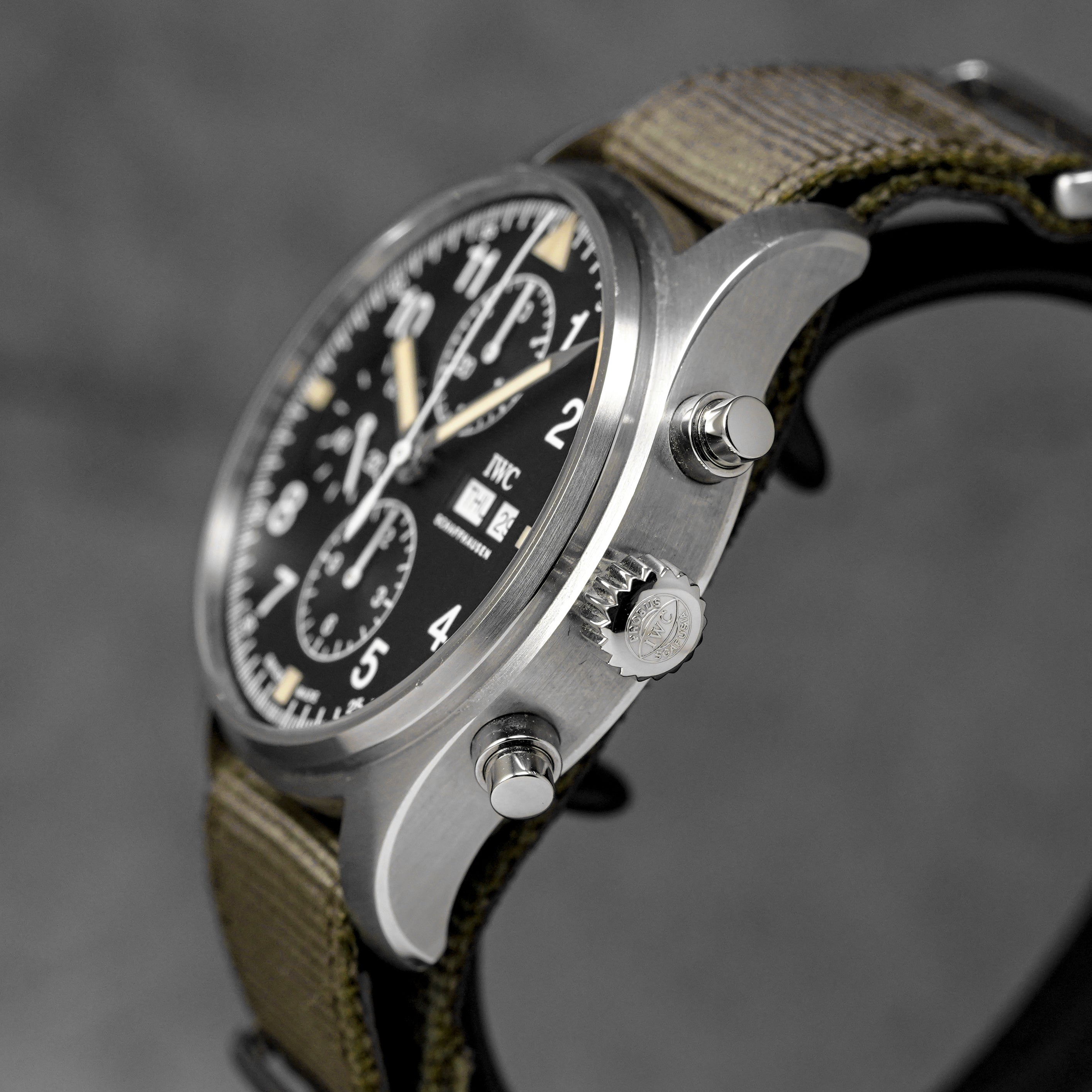 harga iwc pilot chrono 43 black