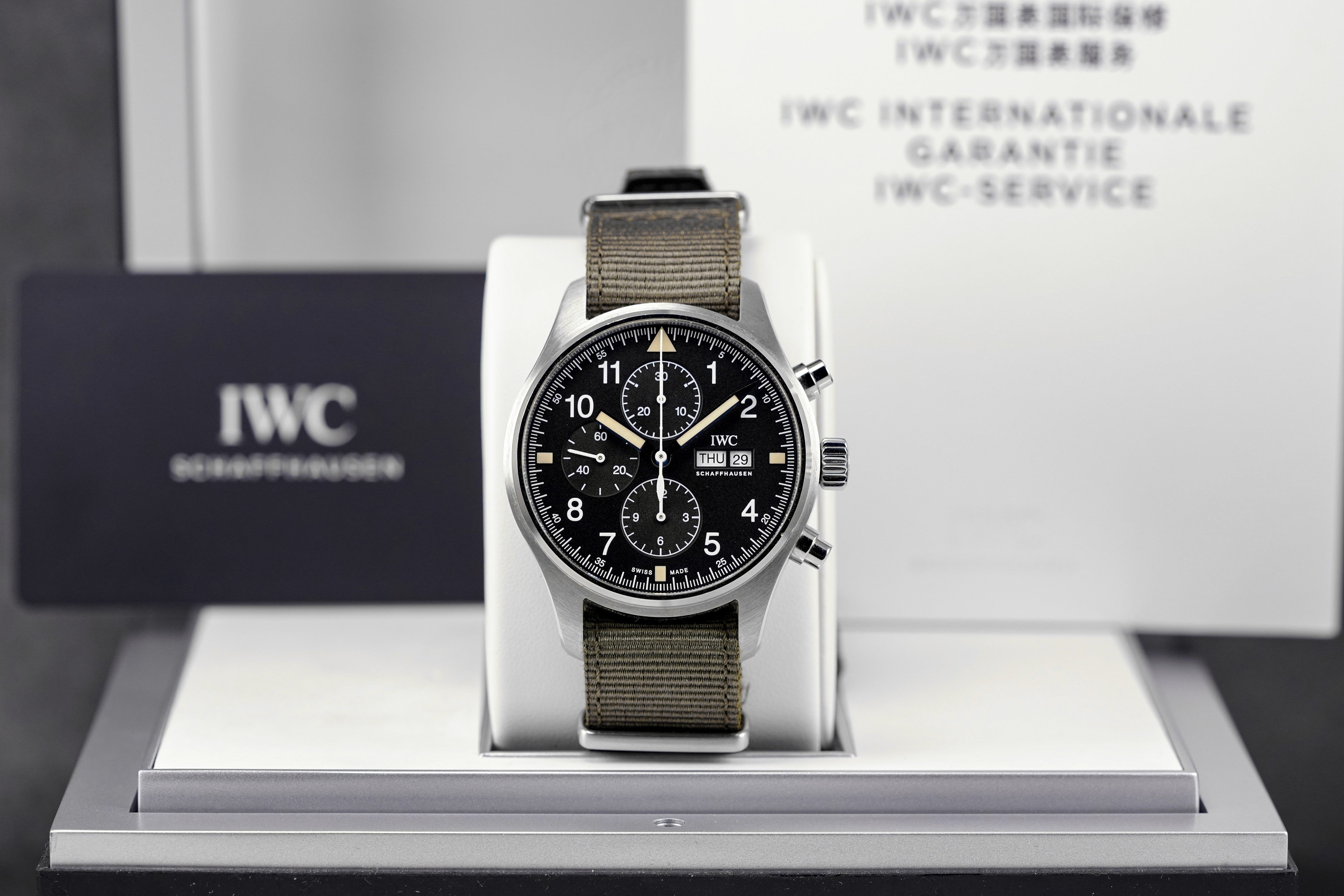 harga iwc pilot chrono 43 black
