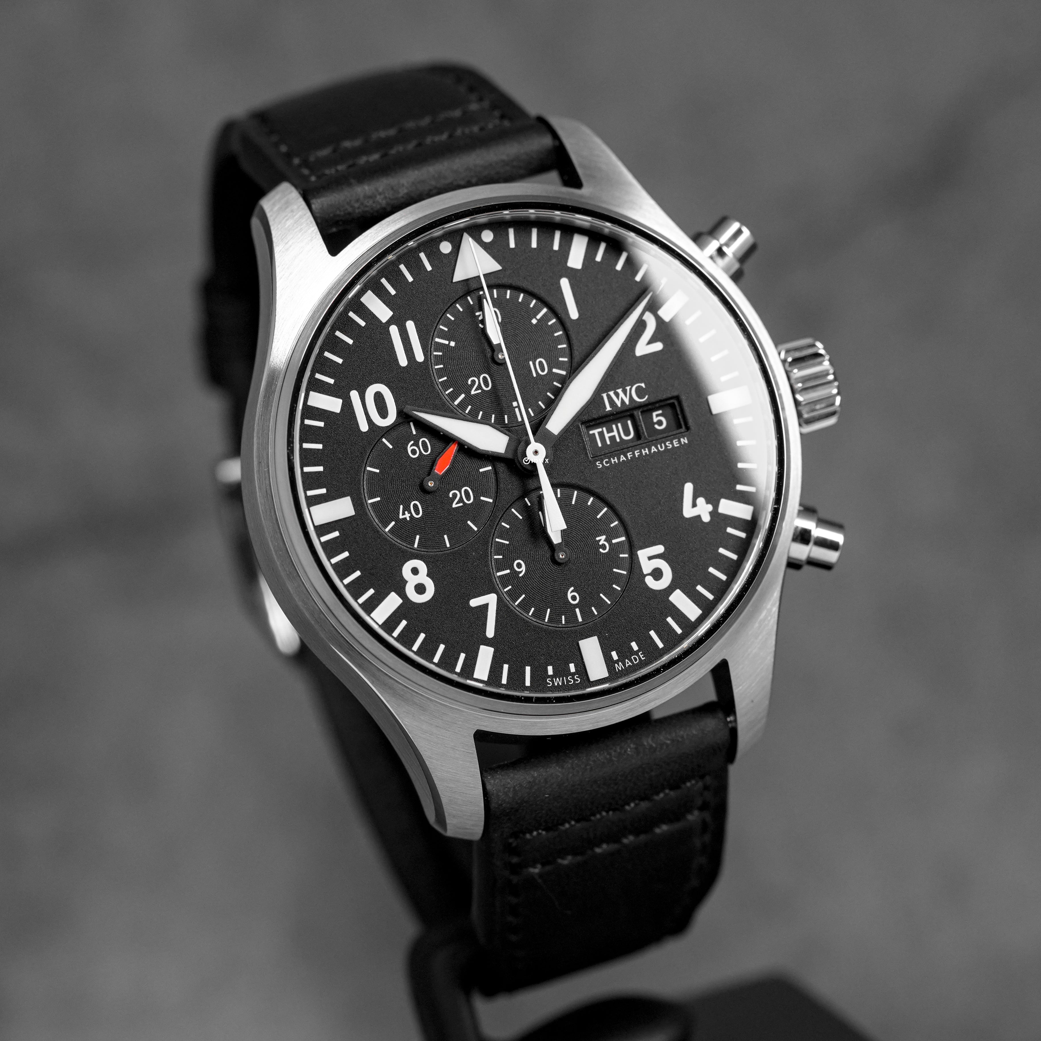 harga iwc pilot chronograph black