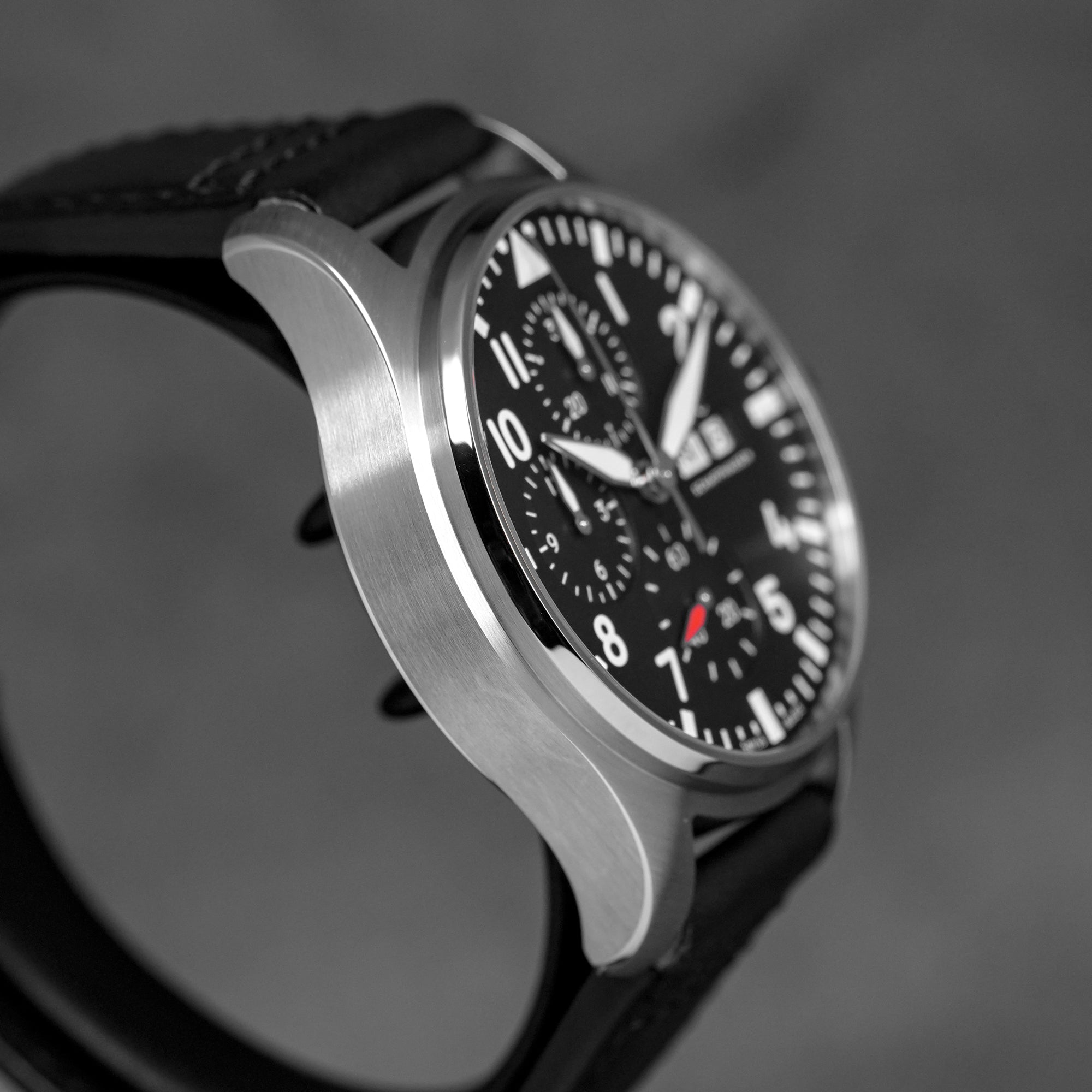 harga iwc pilot chronograph day date terbaru