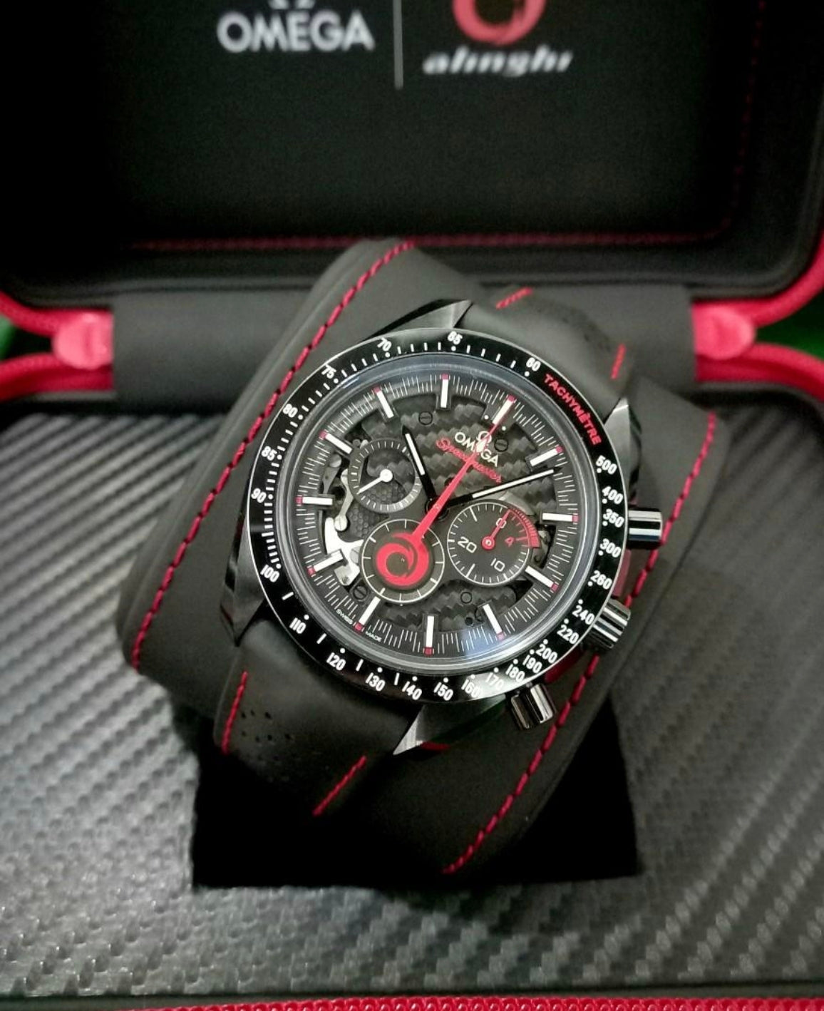 SPEEDMASTER DARK SIDE OF THE MOON 'ALINGHI' (2022)