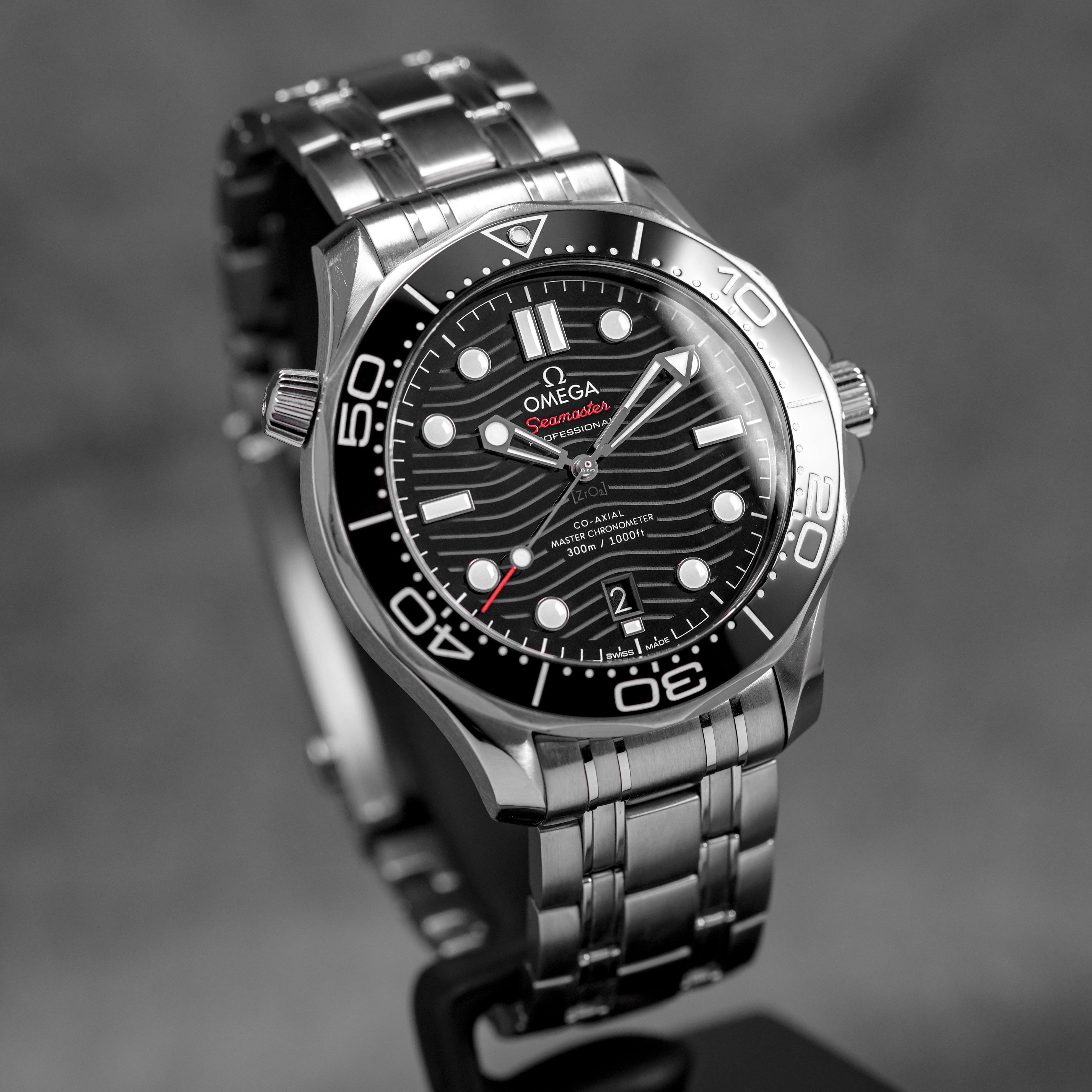 harga omega seamaster diver 300 black