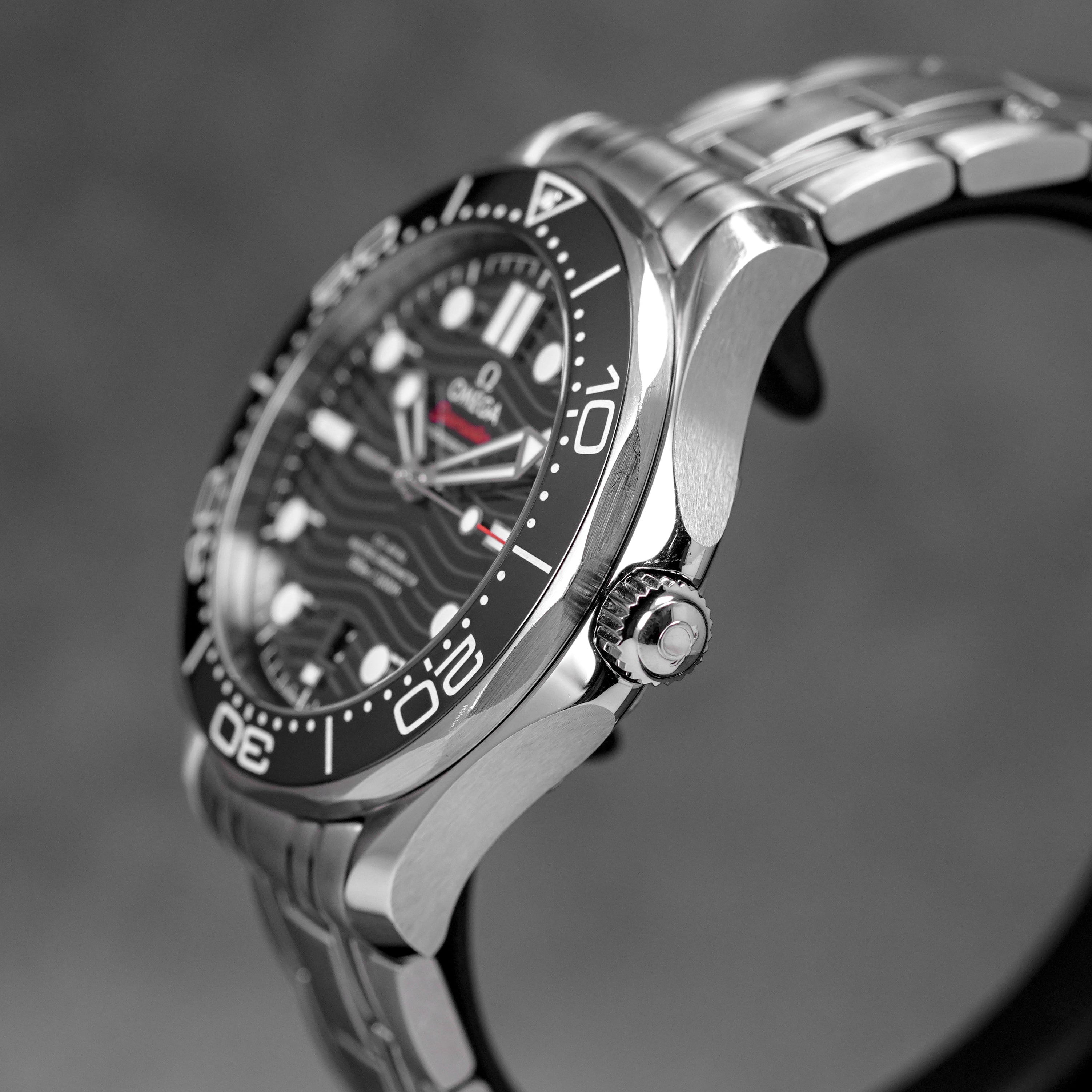 harga omega seamaster diver 300 black