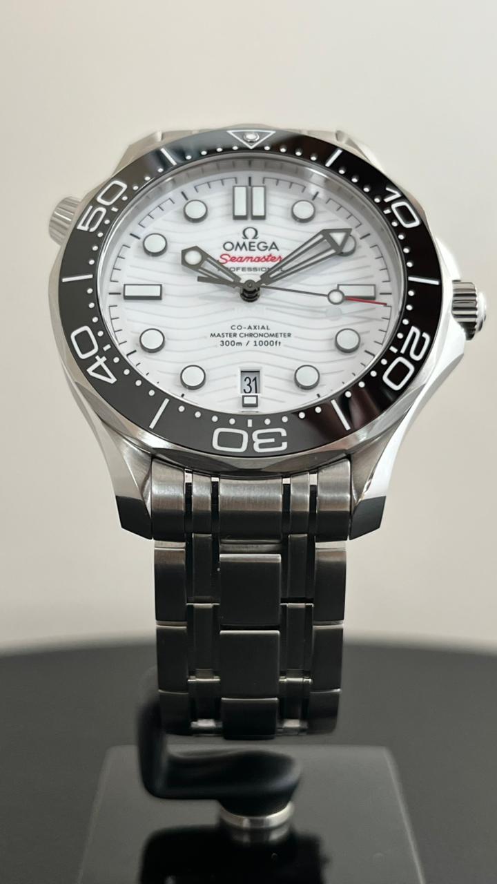 SEAMASTER DIVER 300 WHITE DIAL (2023)
