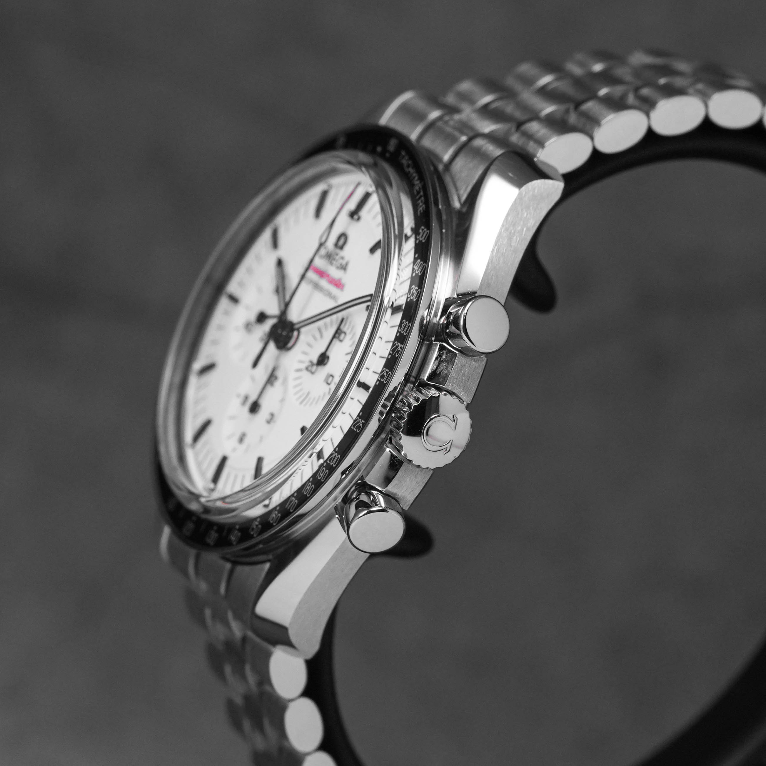harga omega speedmaster moonwatch