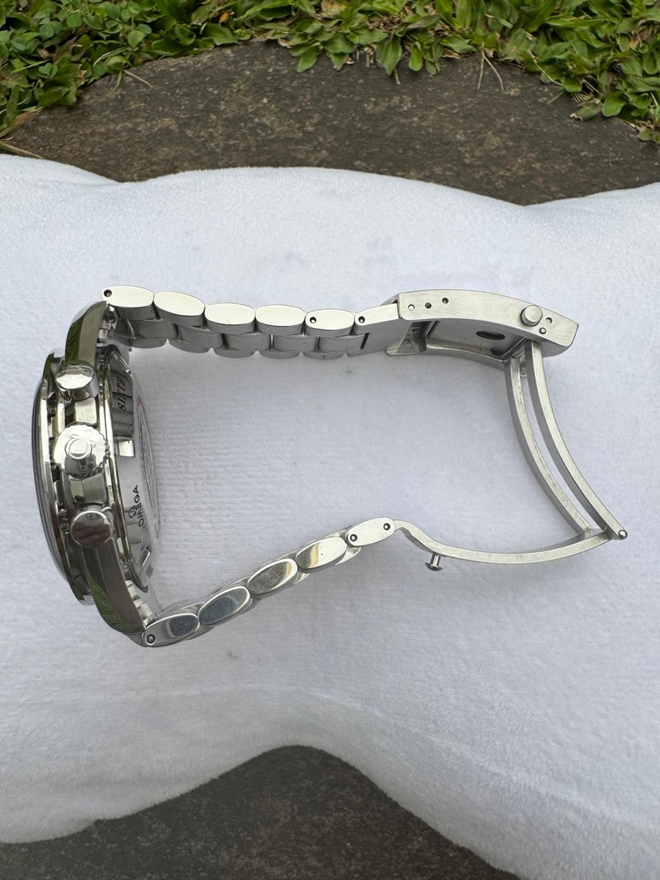 SPEEDMASTER SCHUMACHER 'THE LEGEND' WHITE PANDA DIAL LIMITED EDITION (UNDATED)