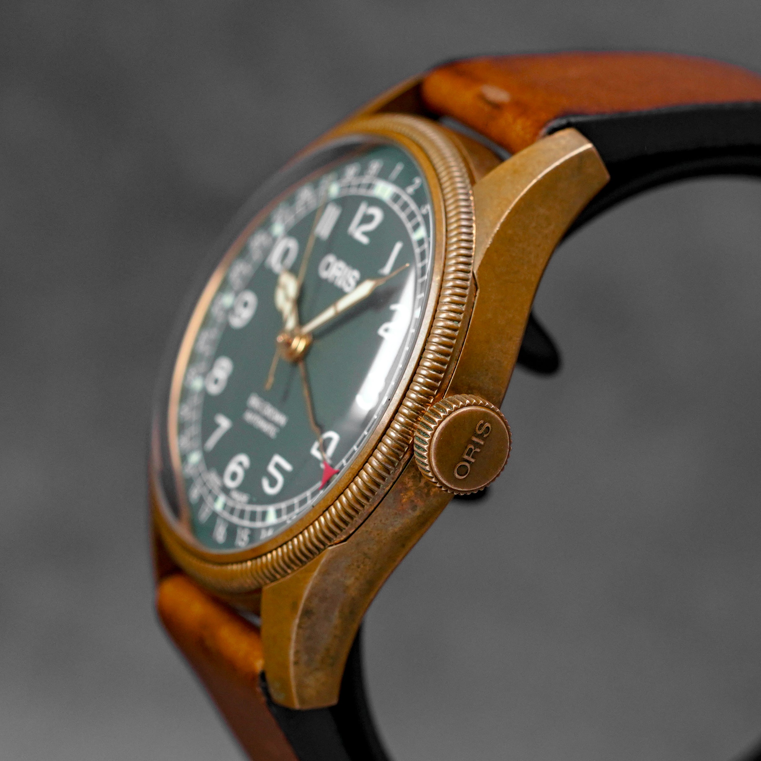 harga oris big crown pointer date 80th anniversary