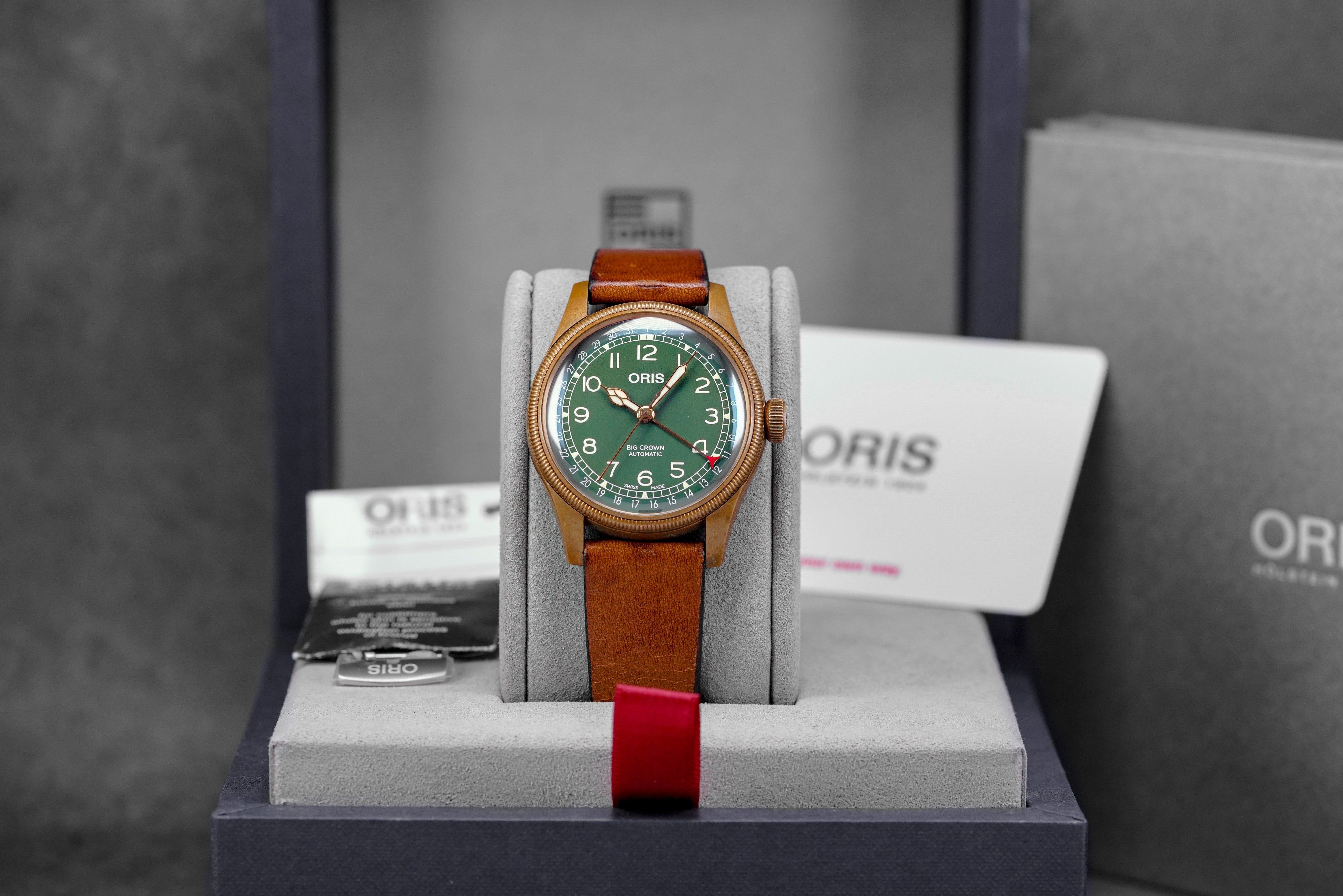 harga oris big crown pointer date 80th anniversary