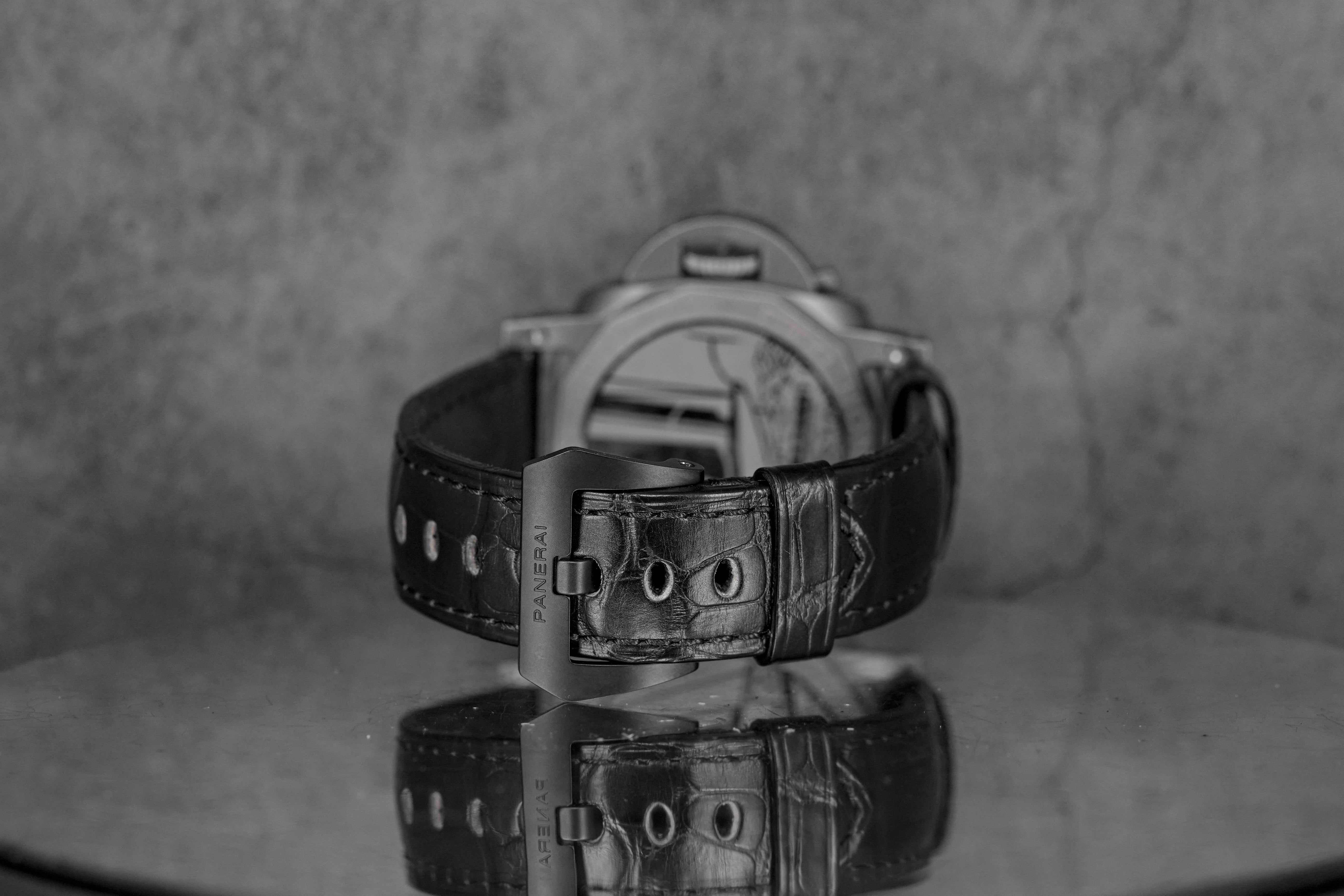 harga panerai luminor luna rossa pam 1096